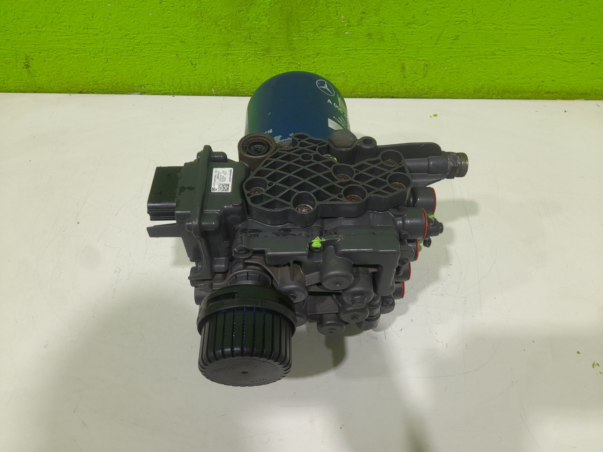 VALVULA SECADOR AIRE MERCEDES-BENZ ACTROS BM 963.XXX 3-ACHSER 25XX 6x2 SZM L BigSpace