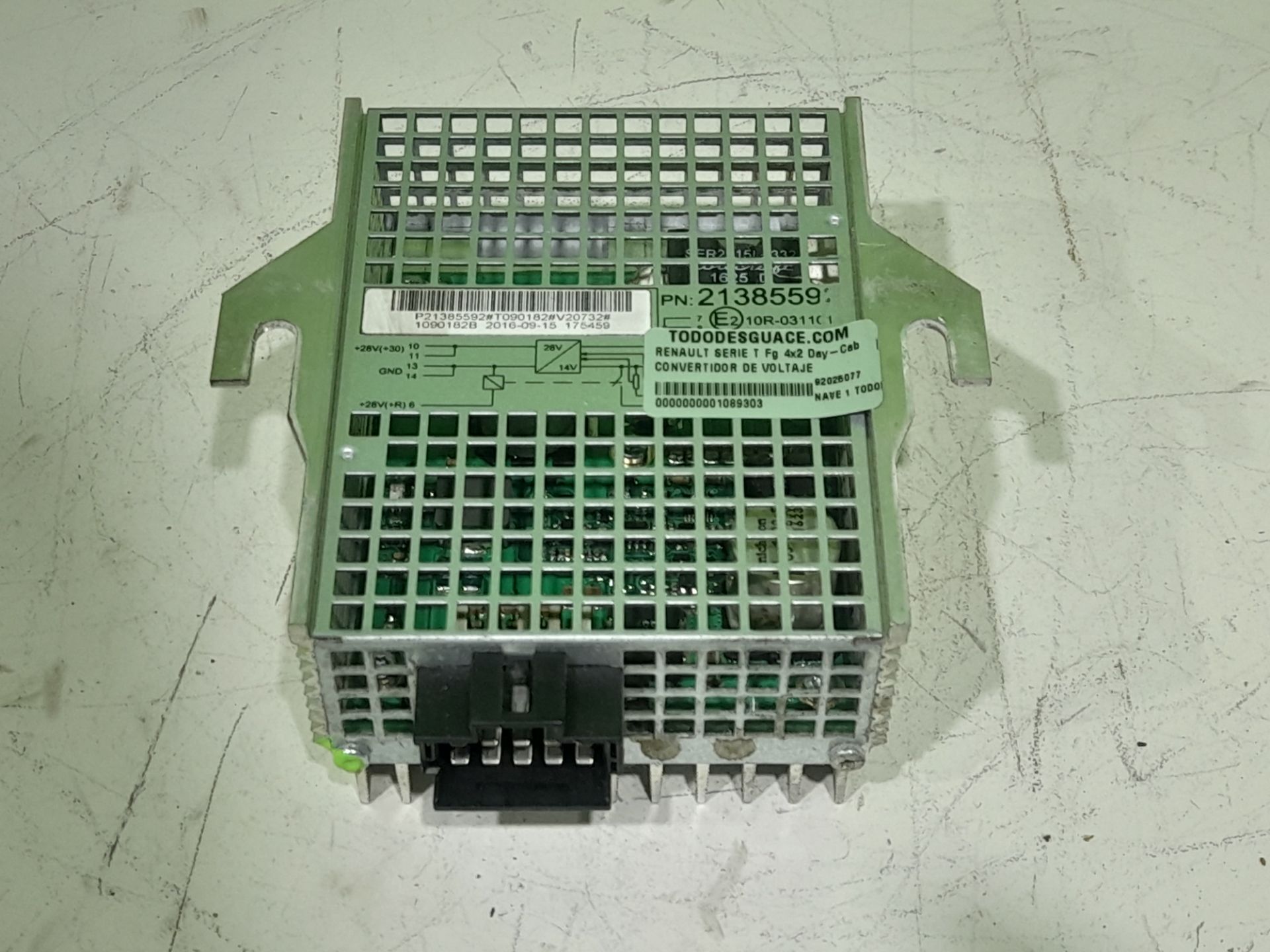 CONVERTIDOR DE VOLTAJE RENAULT SERIE T Fg 4x2 Day-Cab