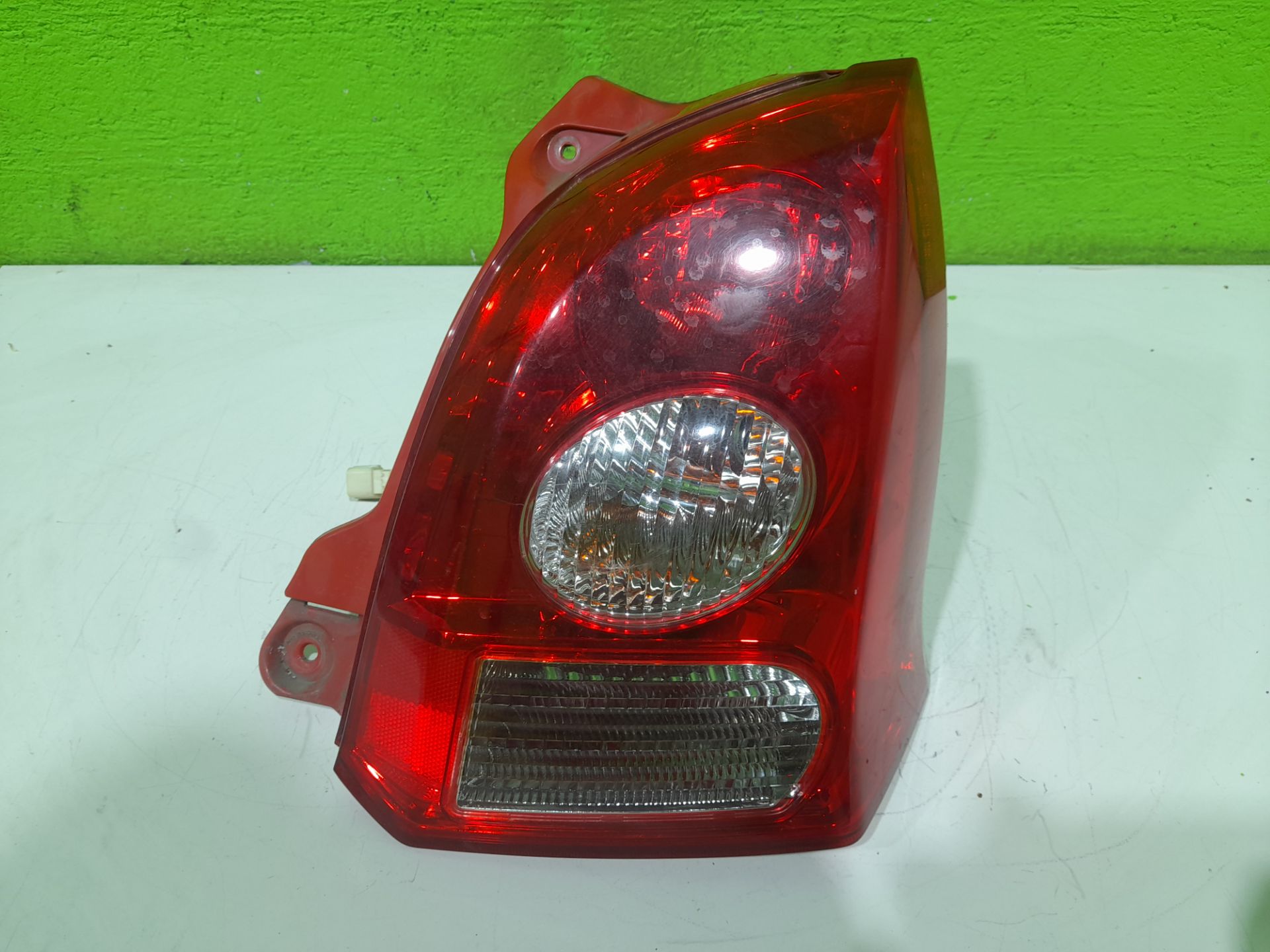 PILOTO TRASERO DERECHO SUZUKI ALTO AMF 310 GA