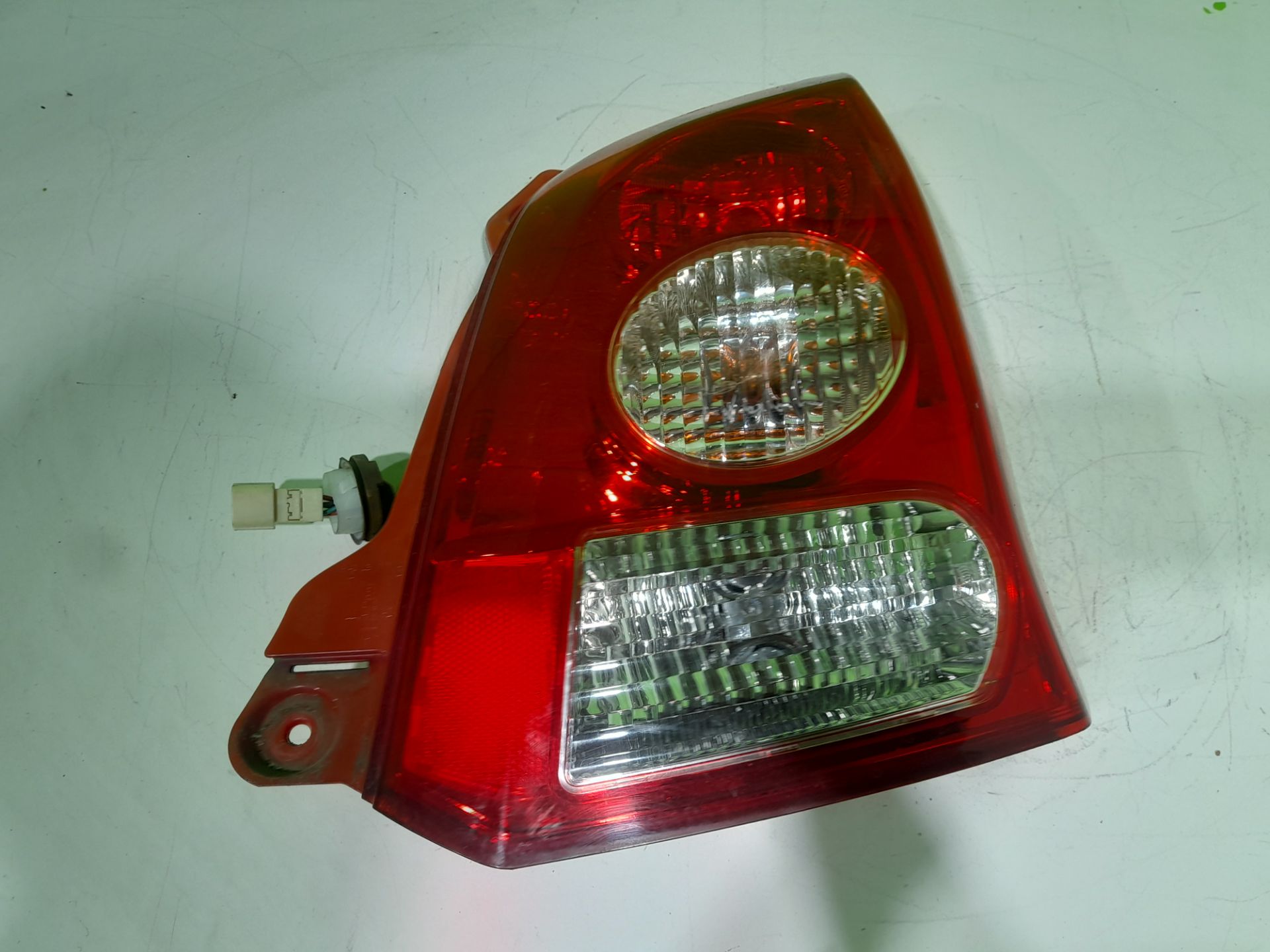 PILOTO TRASERO DERECHO SUZUKI ALTO AMF 310 GA