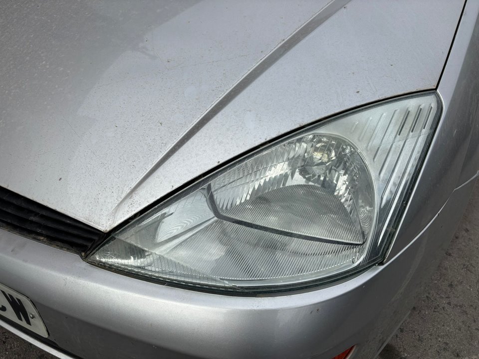 FORD FOCUS BERLINA (CAK) Ambiente Motor 1,8 Ltr. - 66 kW TDDI Turbodiesel CAT