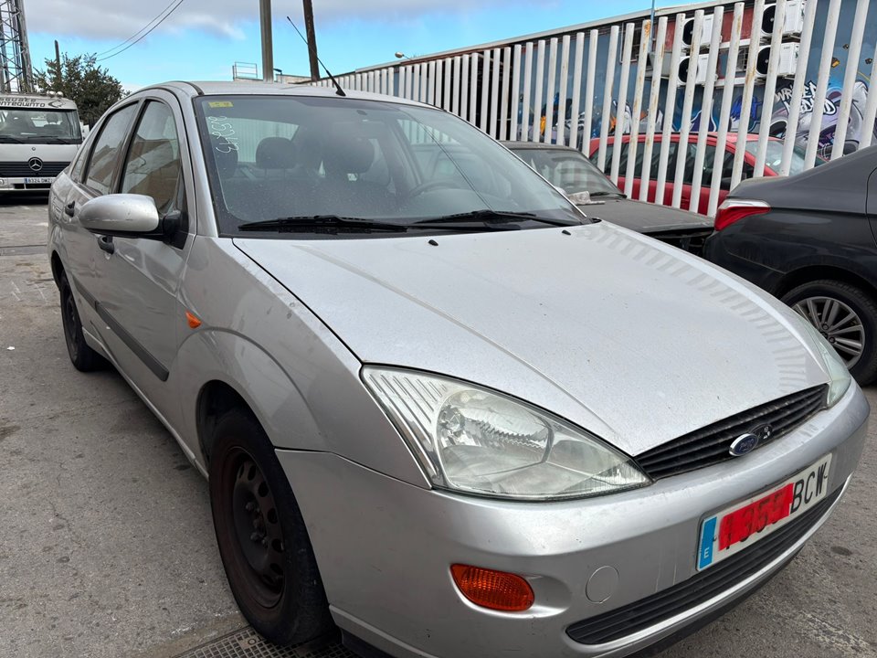 FORD FOCUS BERLINA (CAK) Ambiente Motor 1,8 Ltr. - 66 kW TDDI Turbodiesel CAT