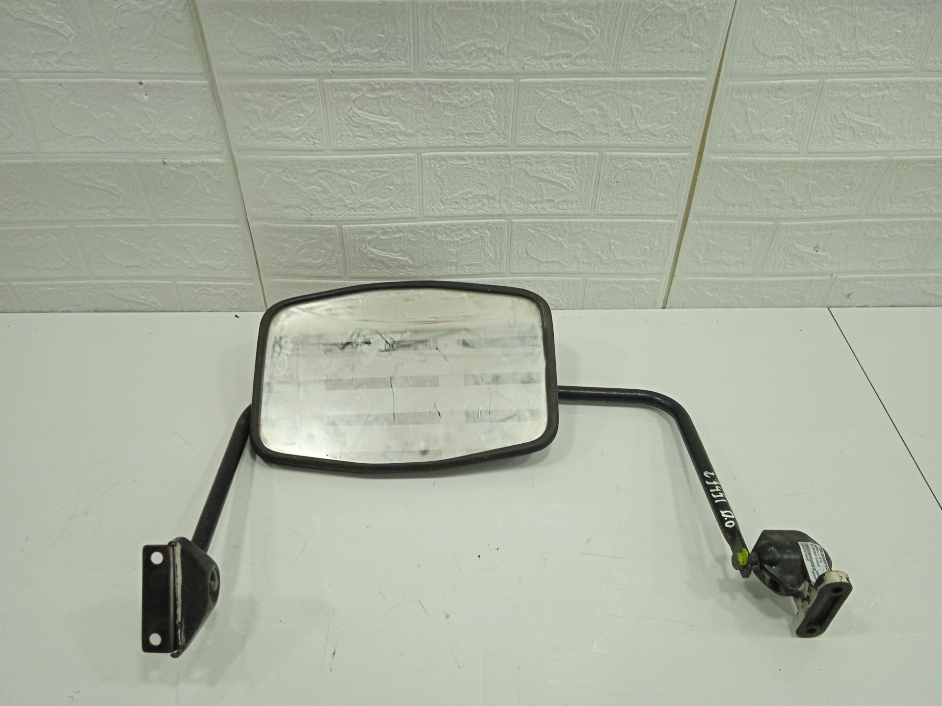 RETROVISOR DERECHO NISSAN L - 80 09