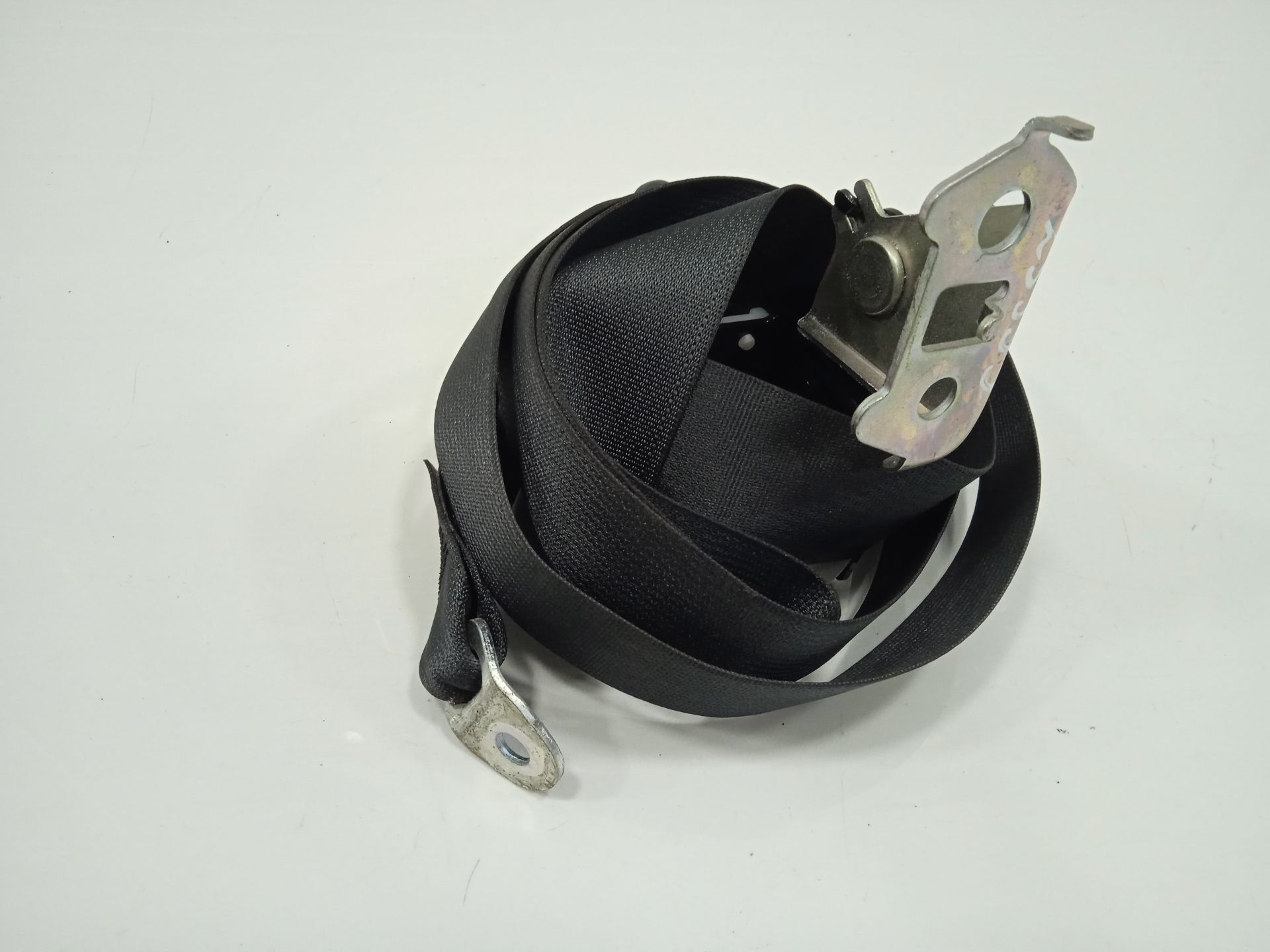 CINTURON SEGURIDAD TRASERO DERECHO TOYOTA AURIS Active