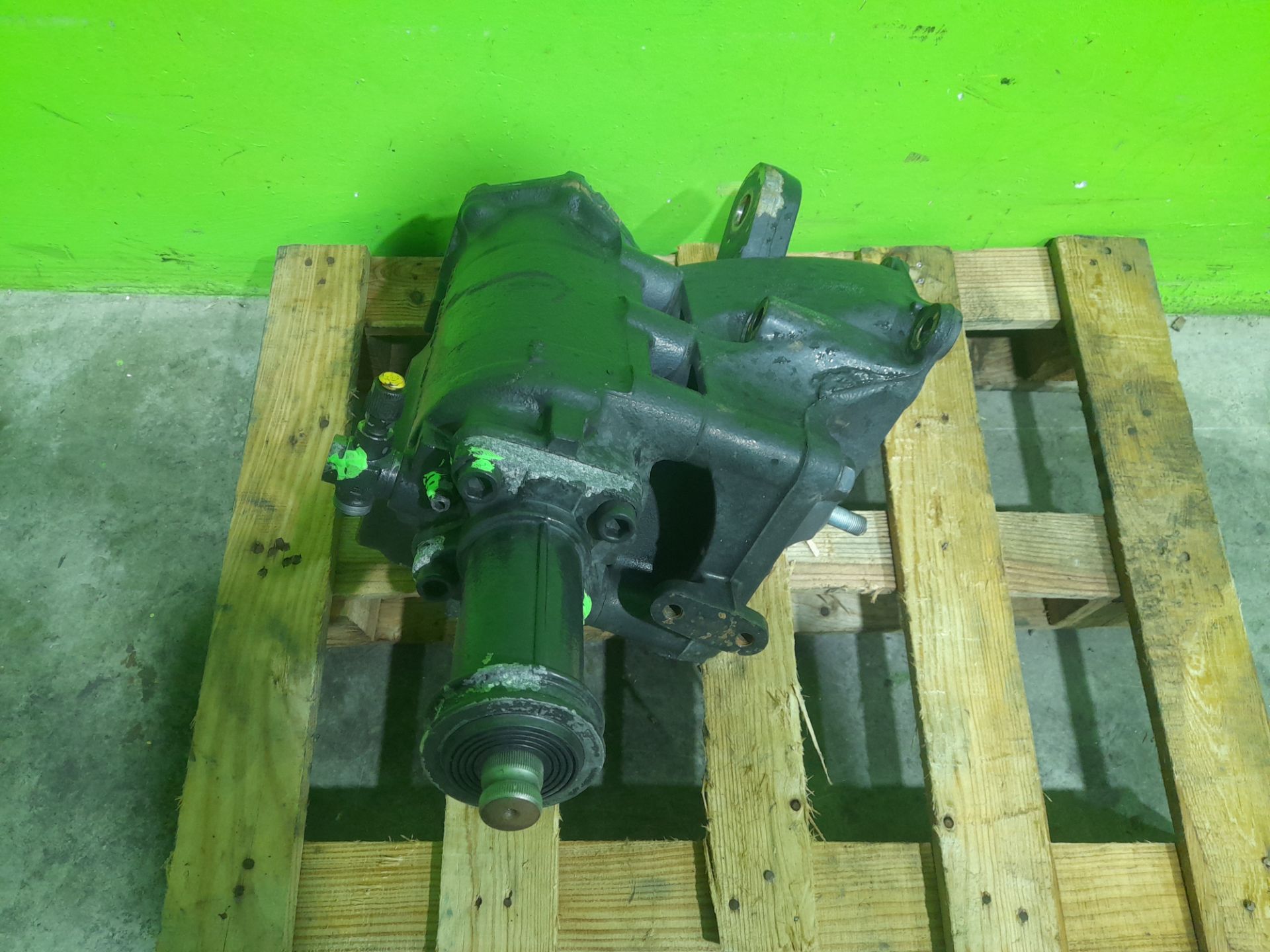 CAJA DIRECCION MAN TGX 18.XXX *