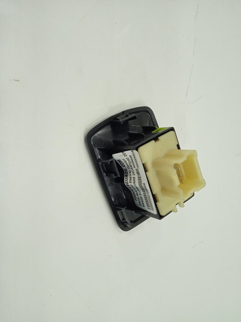 MANDO ELEVALUNAS DELANTERO DERECHO DACIA SANDERO Stepway Comfort