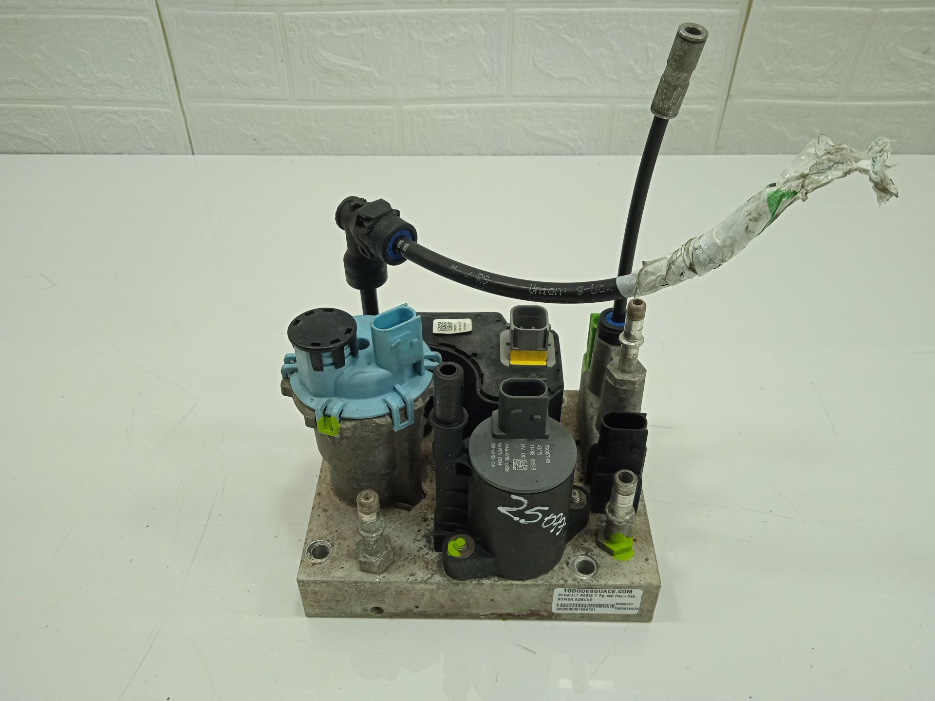 BOMBA ADBLUE RENAULT SERIE T Fg 4x2 Day-Cab