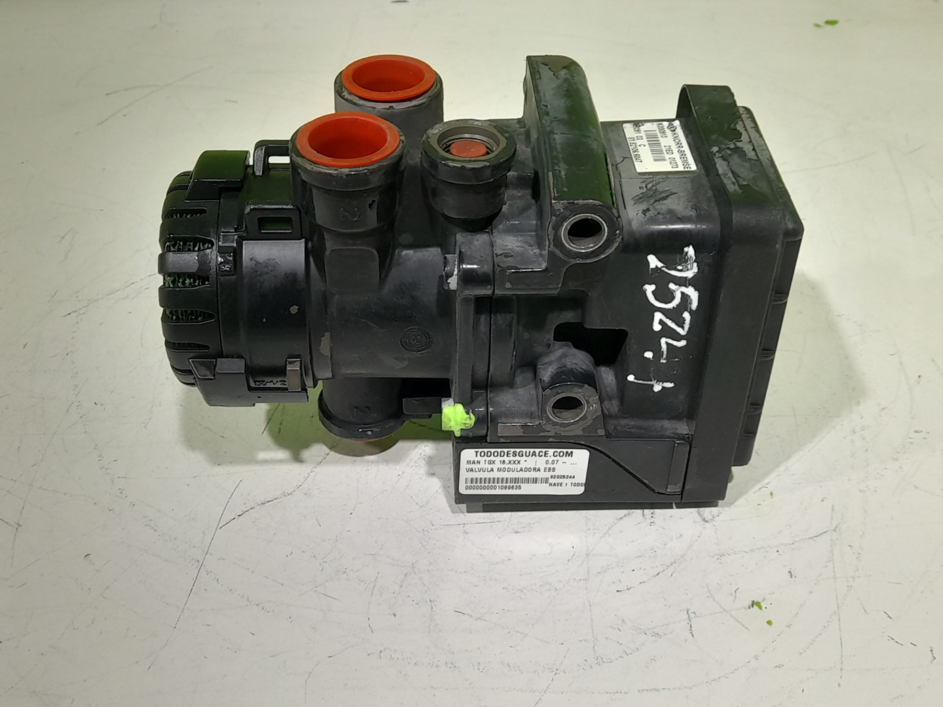 VALVULA MODULADORA EBS MAN TGX 18.XXX *