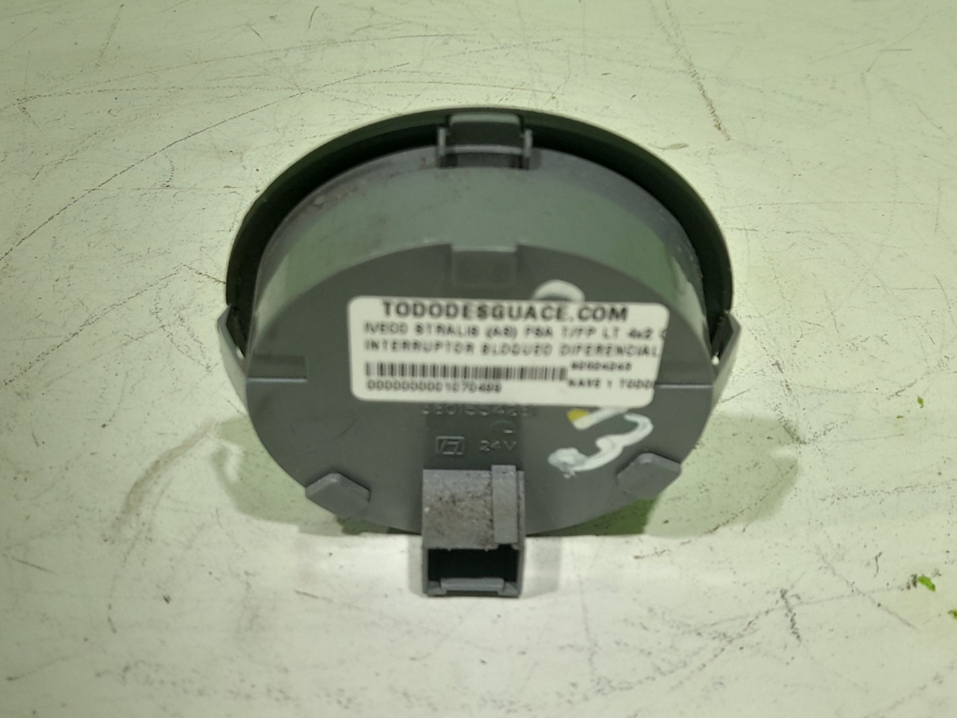 INTERRUPTOR BLOQUEO DIFERENCIAL IVECO STRALIS (AS) FSA T/FP LT 4x2 Gran espacio