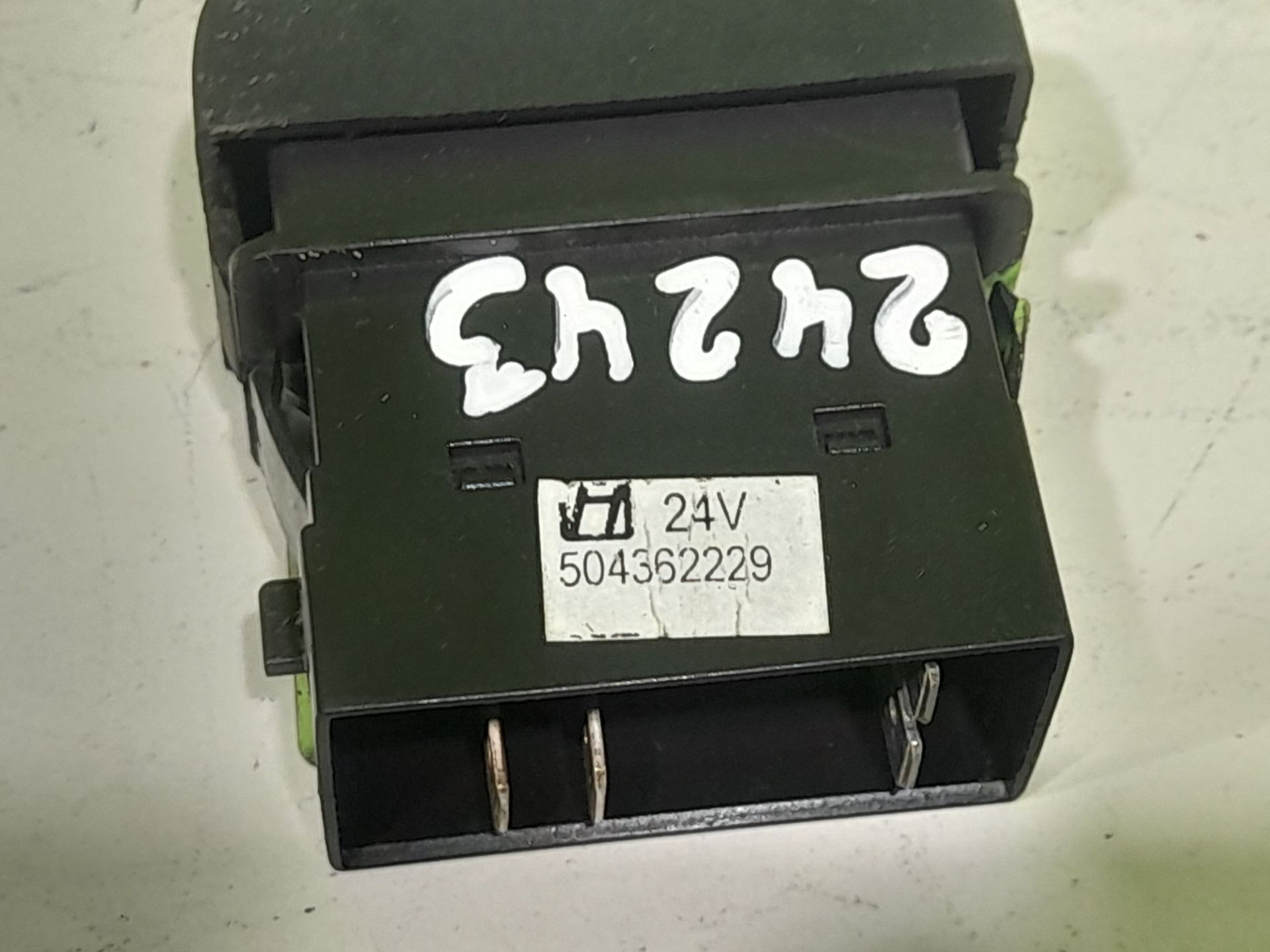 INTERRUPTOR WARNING IVECO STRALIS (AS) FSA T/FP LT 4x2 Gran espacio