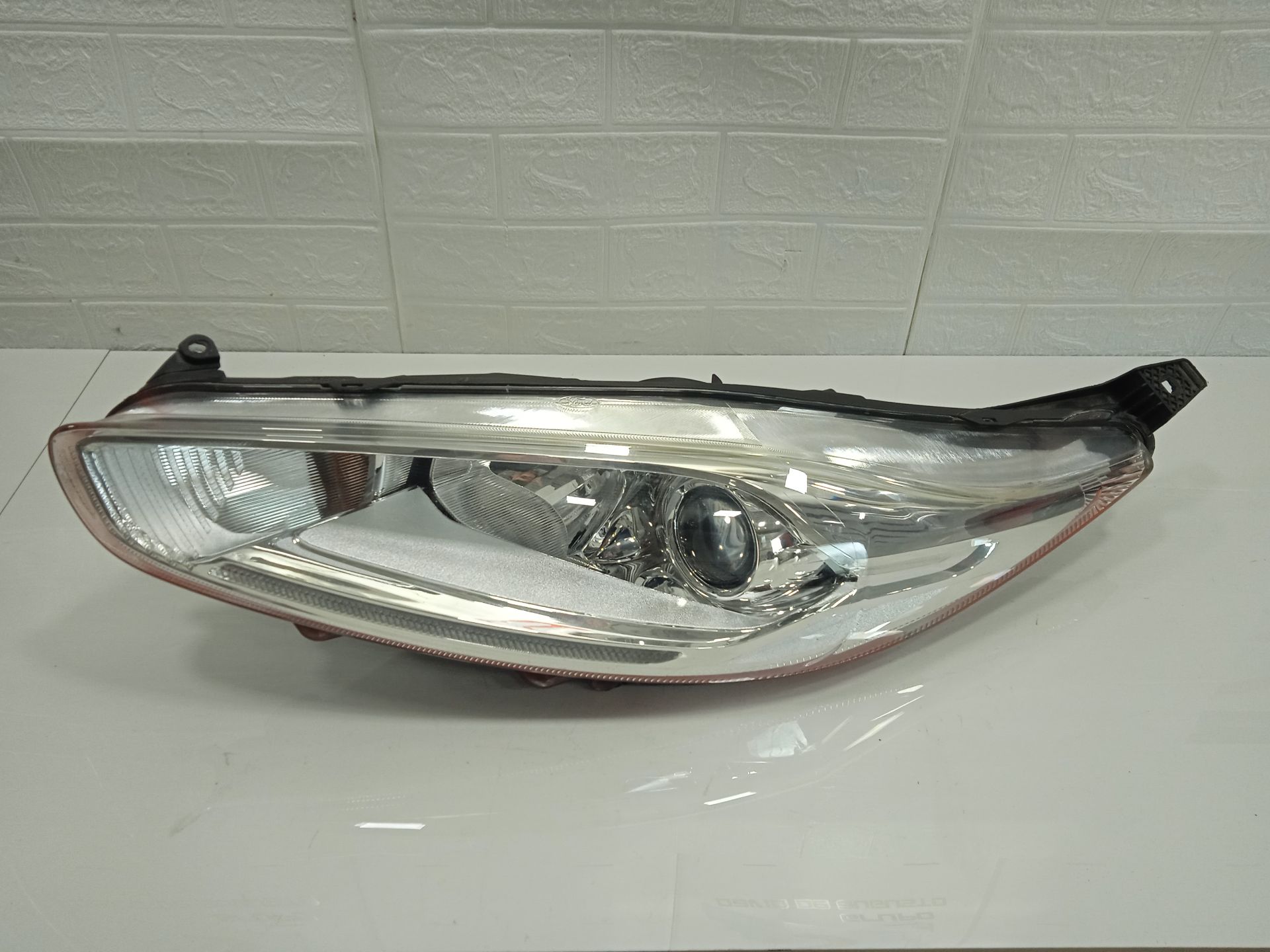 FARO IZQUIERDO FORD FIESTA (CCN) Trend