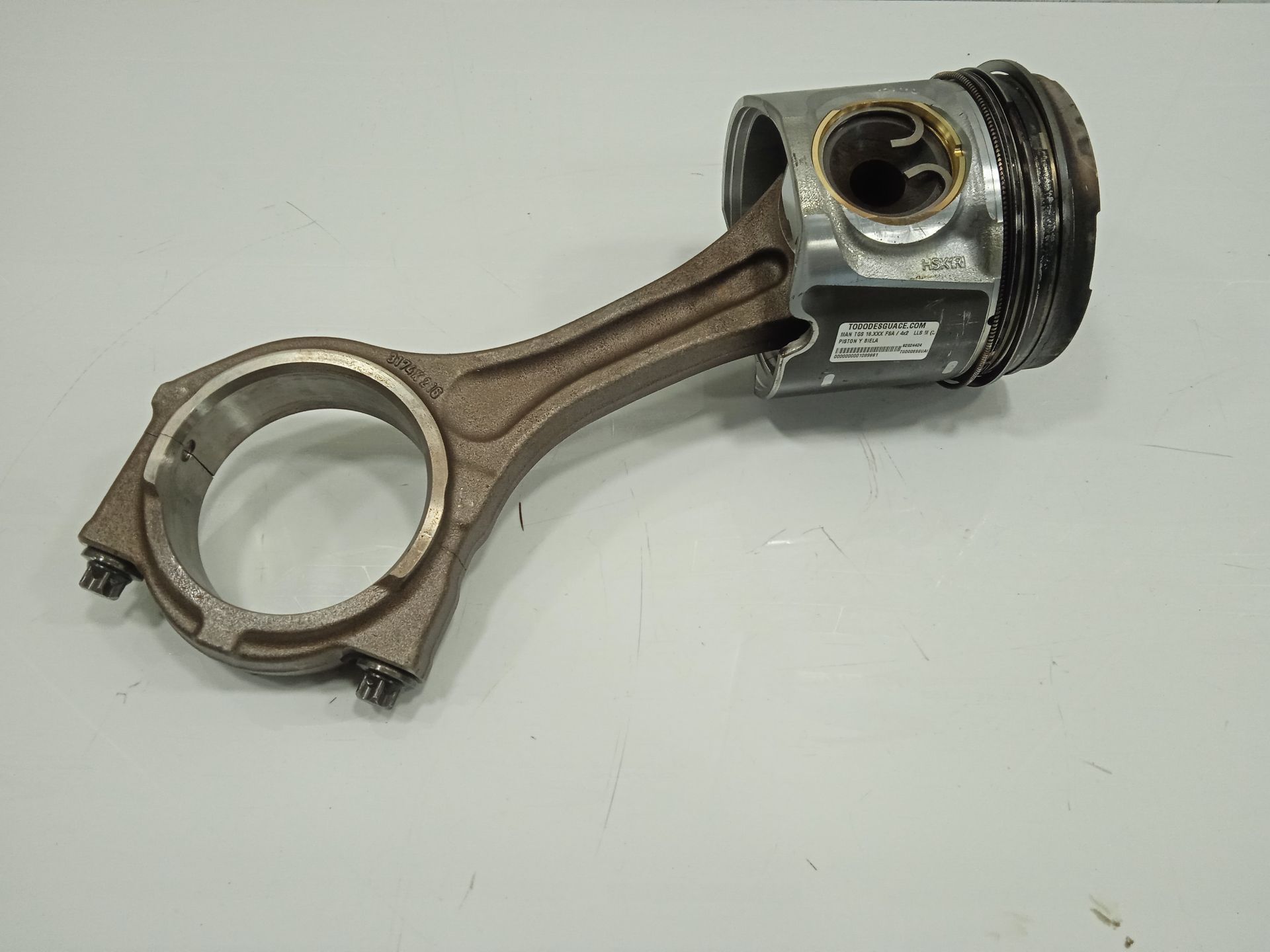 PISTON Y BIELA MAN TGS 18.XXX FSA / 4x2   LLS M (Largura mediana)