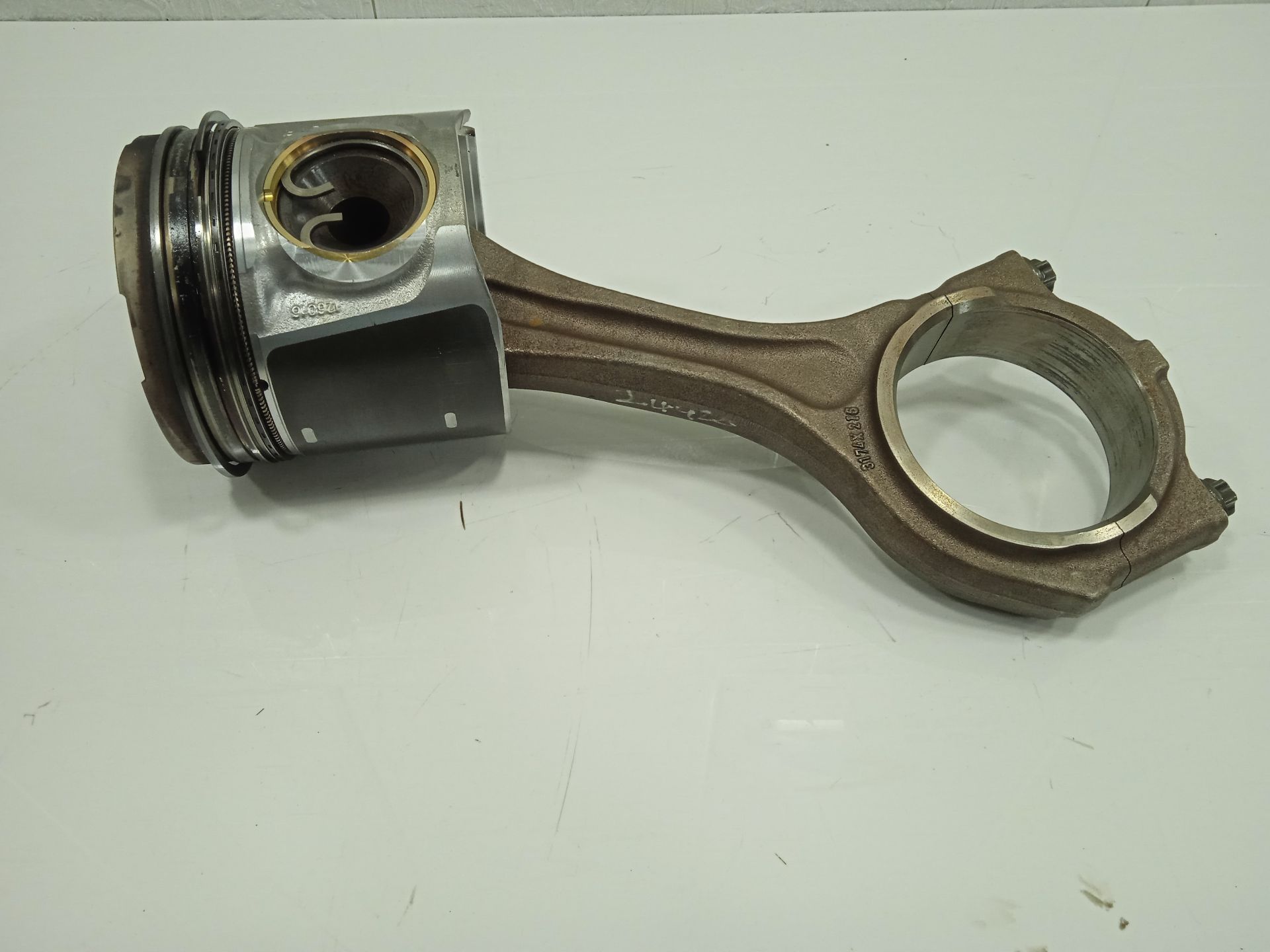 PISTON Y BIELA MAN TGS 18.XXX FSA / 4x2   LLS M (Largura mediana)