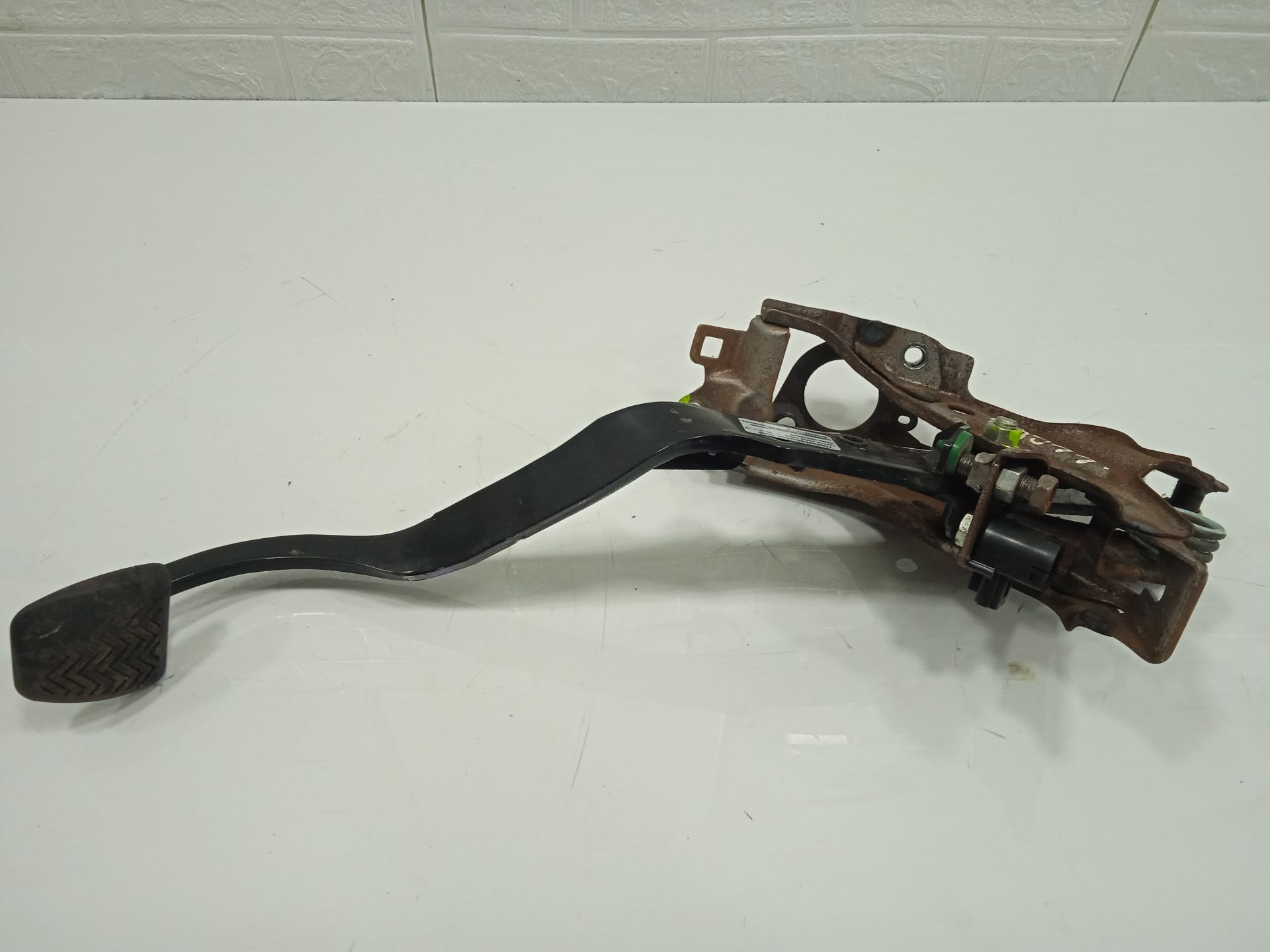 PEDAL EMBRAGUE TOYOTA AURIS Active