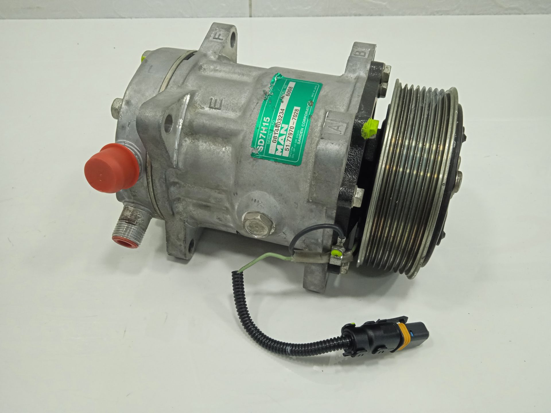 COMPRESOR AIRE ACONDICIONADO MAN TGS 18.XXX FSA / 4x2   LLS M (Largura mediana)