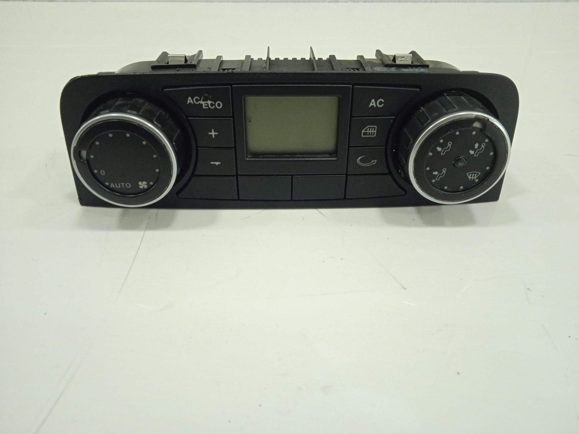 MANDO CALEFACCION / AIRE ACONDICIONADO MAN TGX 18.XXX *