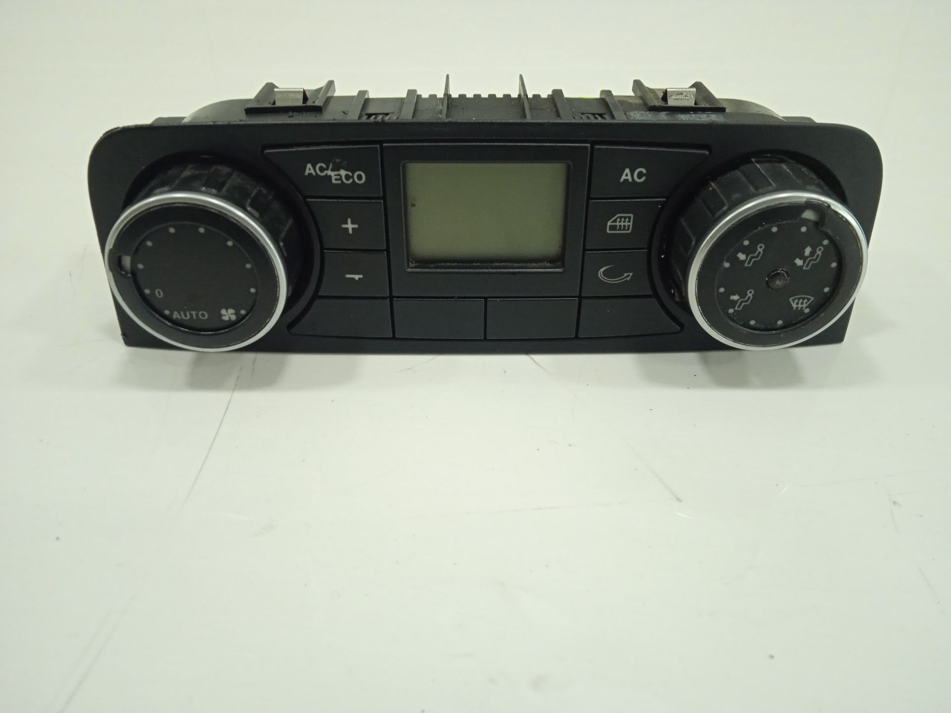 MANDO CALEFACCION / AIRE ACONDICIONADO MAN TGX 18.XXX *