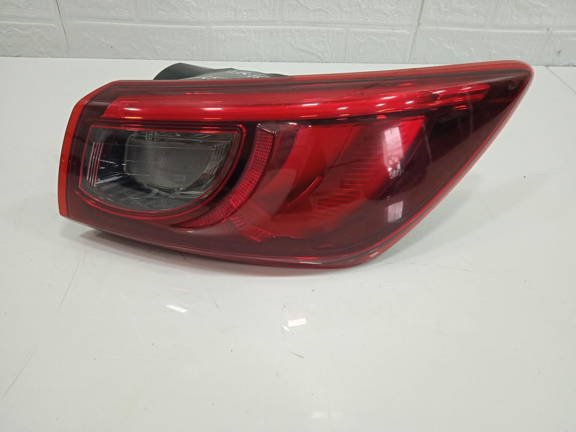 PILOTO TRASERO DERECHO MAZDA CX-3 Center-Line