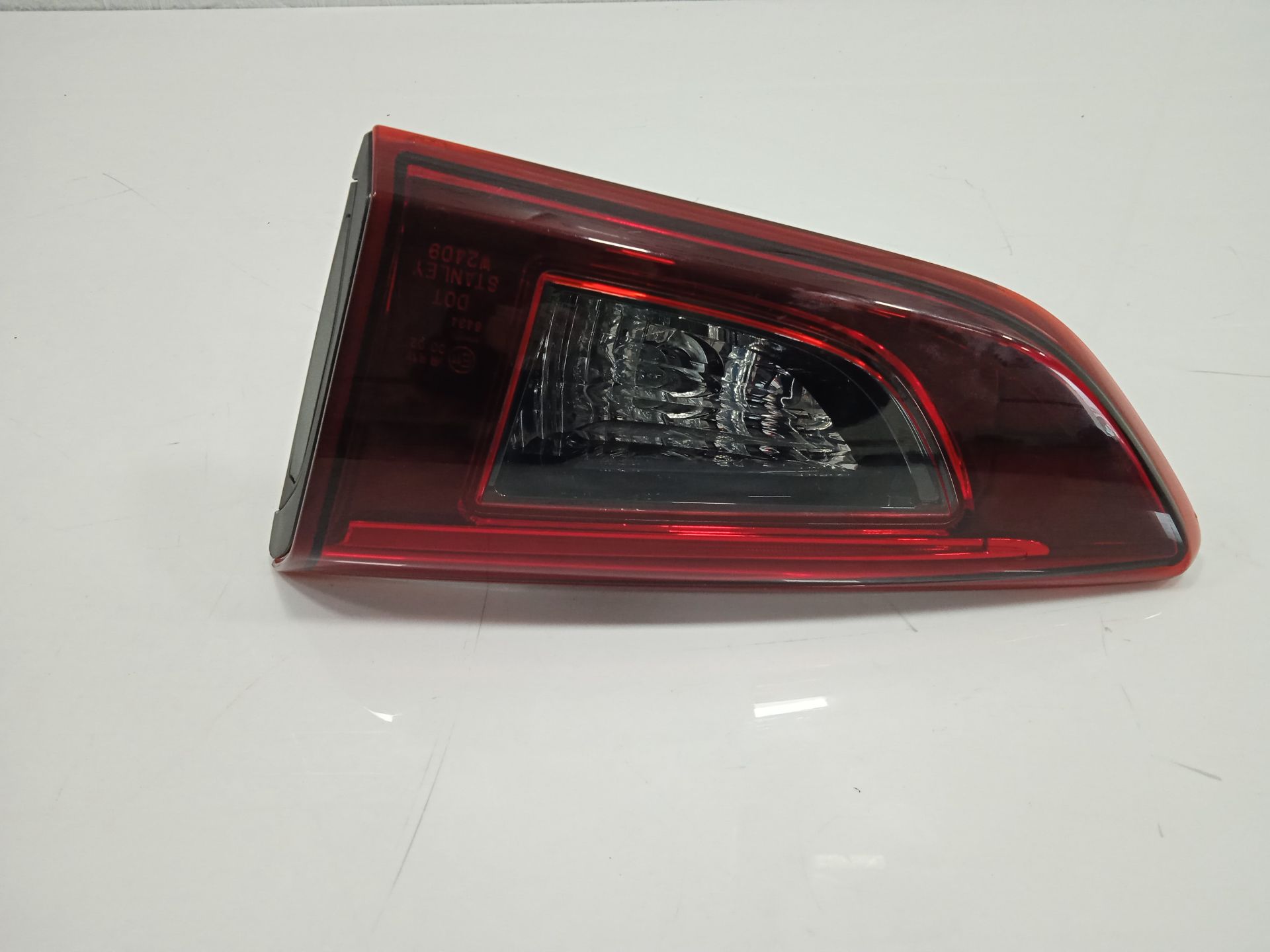 PILOTO INTERIOR TRASERO DERECHO MAZDA CX-3 Center-Line