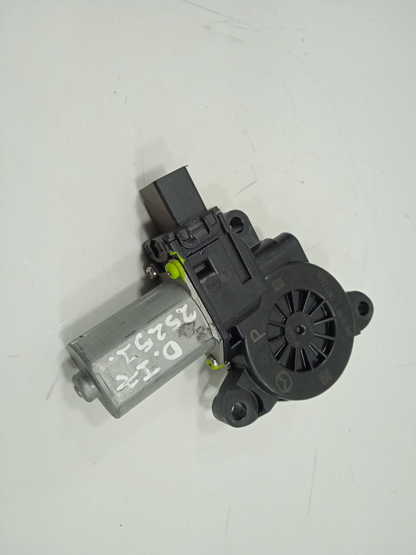 MOTOR ELEVALUNAS DELANTERO IZQUIERDO MAZDA CX-3 Center-Line