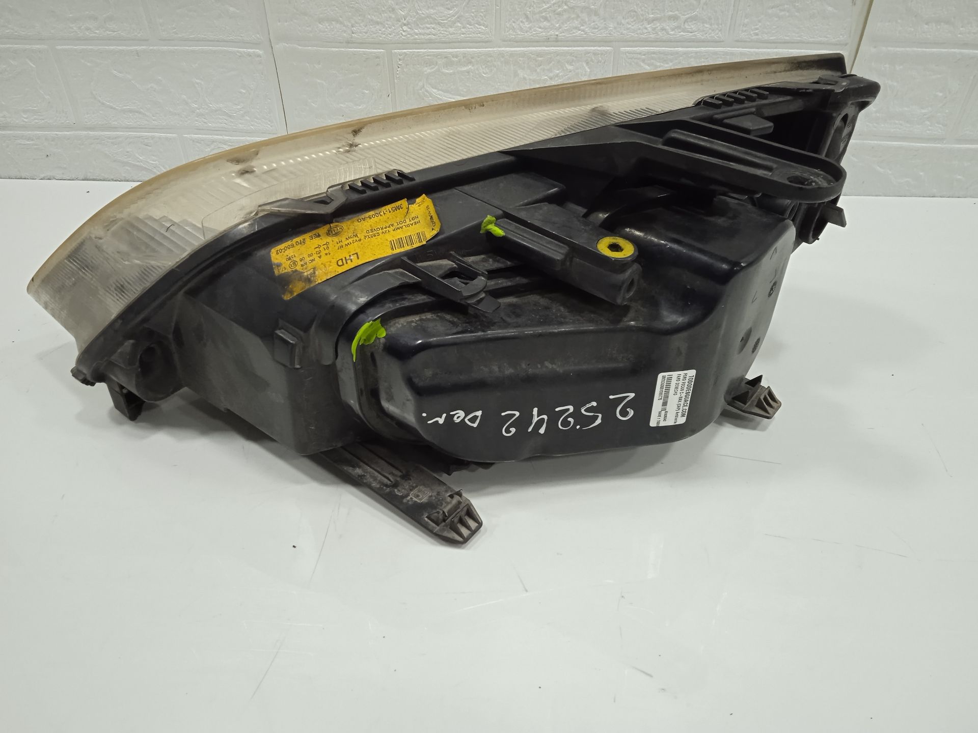 FARO DERECHO FORD FOCUS C-MAX (CAP) Ambiente (D)