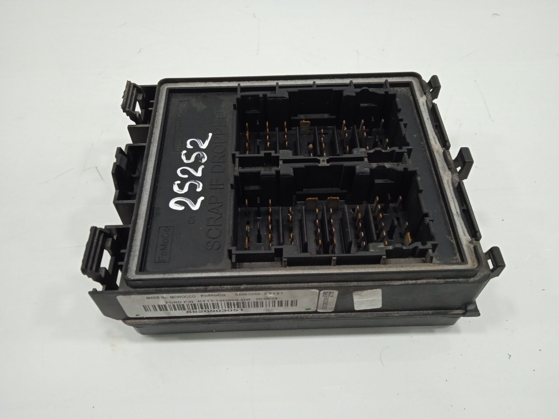 CAJA RELES / FUSIBLES FORD TRANSIT CONNECT Combi 220 L1 Ambiente