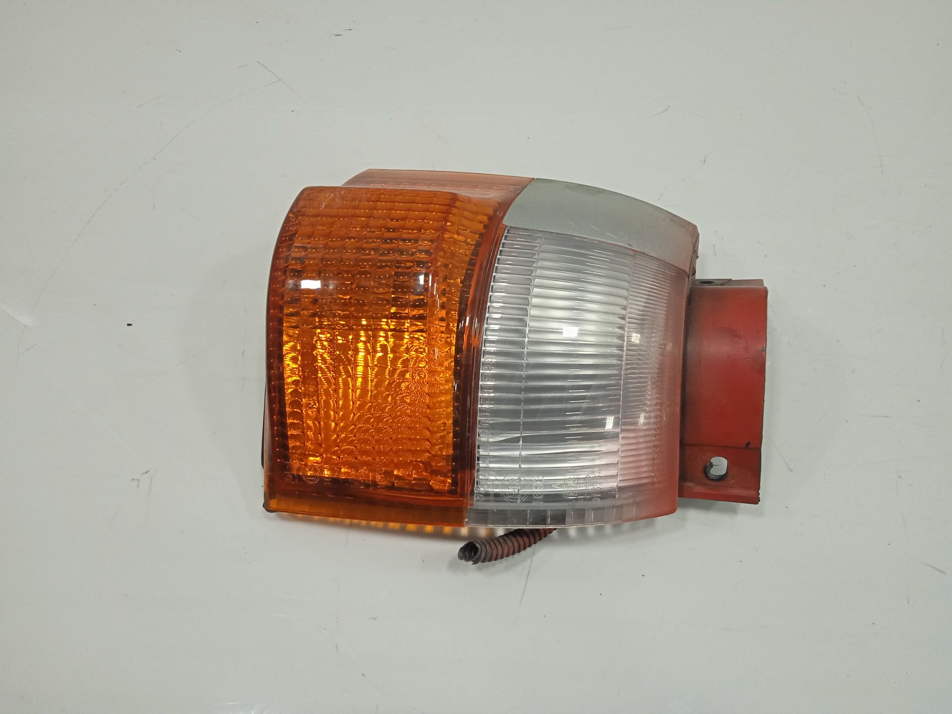 PILOTO DELANTERO IZQUIERDO NISSAN CABSTAR TL110.35