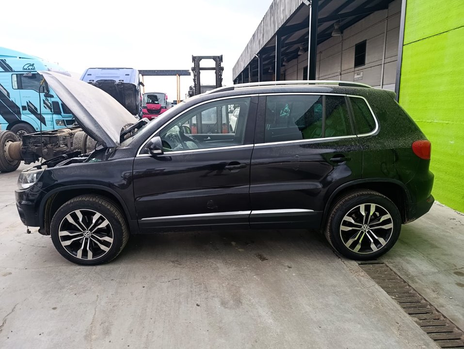 VOLKSWAGEN TIGUAN (5N2) Country 4Motion BlueMotion Motor 2,0 Ltr. - 103 kW TDI