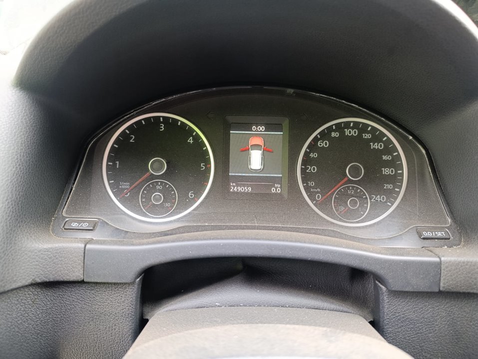 VOLKSWAGEN TIGUAN (5N2) Country 4Motion BlueMotion Motor 2,0 Ltr. - 103 kW TDI