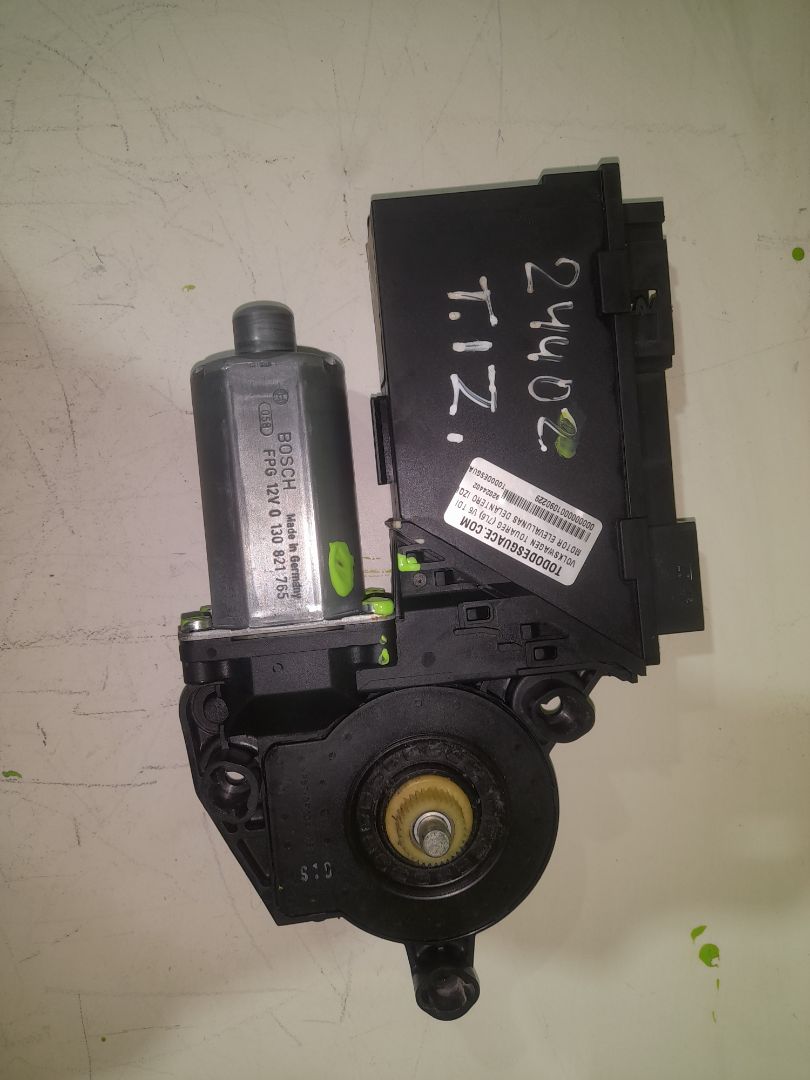 MOTOR ELEVALUNAS TRASERO DERECHO VOLKSWAGEN TOUAREG (7L6) V6 TDI