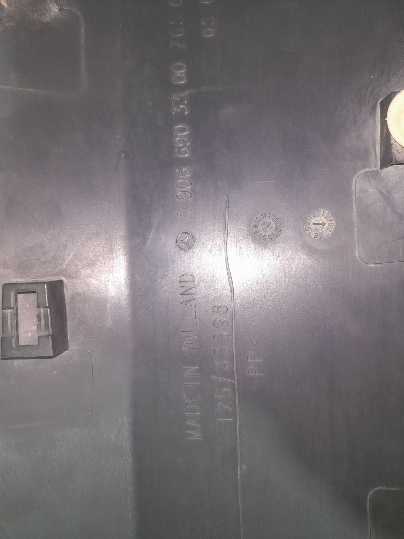 MOLDURA PUERTA TRASERA DERECHA MERCEDES-BENZ SPRINTERII CAJA CERRADA (DESDE 01.06) 210/211/213/214/216 CDI (906.611/613)