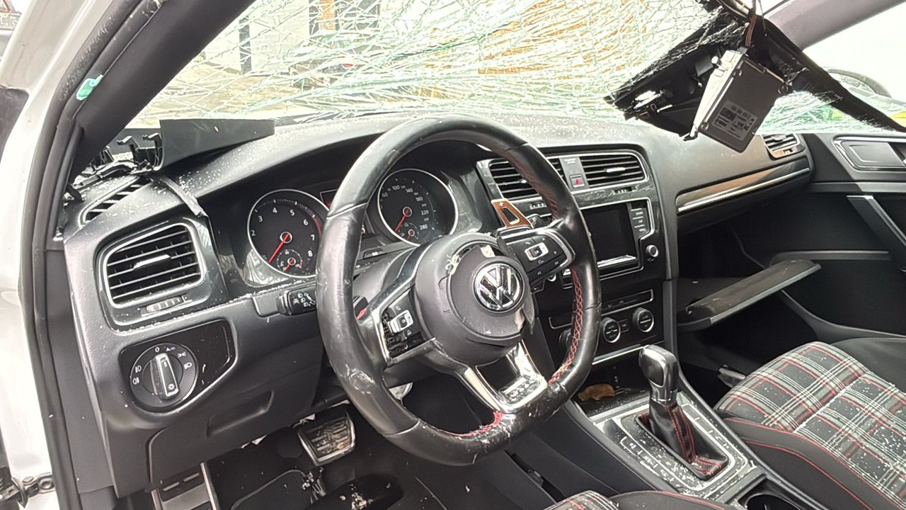 VOLKSWAGEN GOLF VII LIM. GTI BlueMotion Motor 2,0 Ltr. - 162 kW TSI