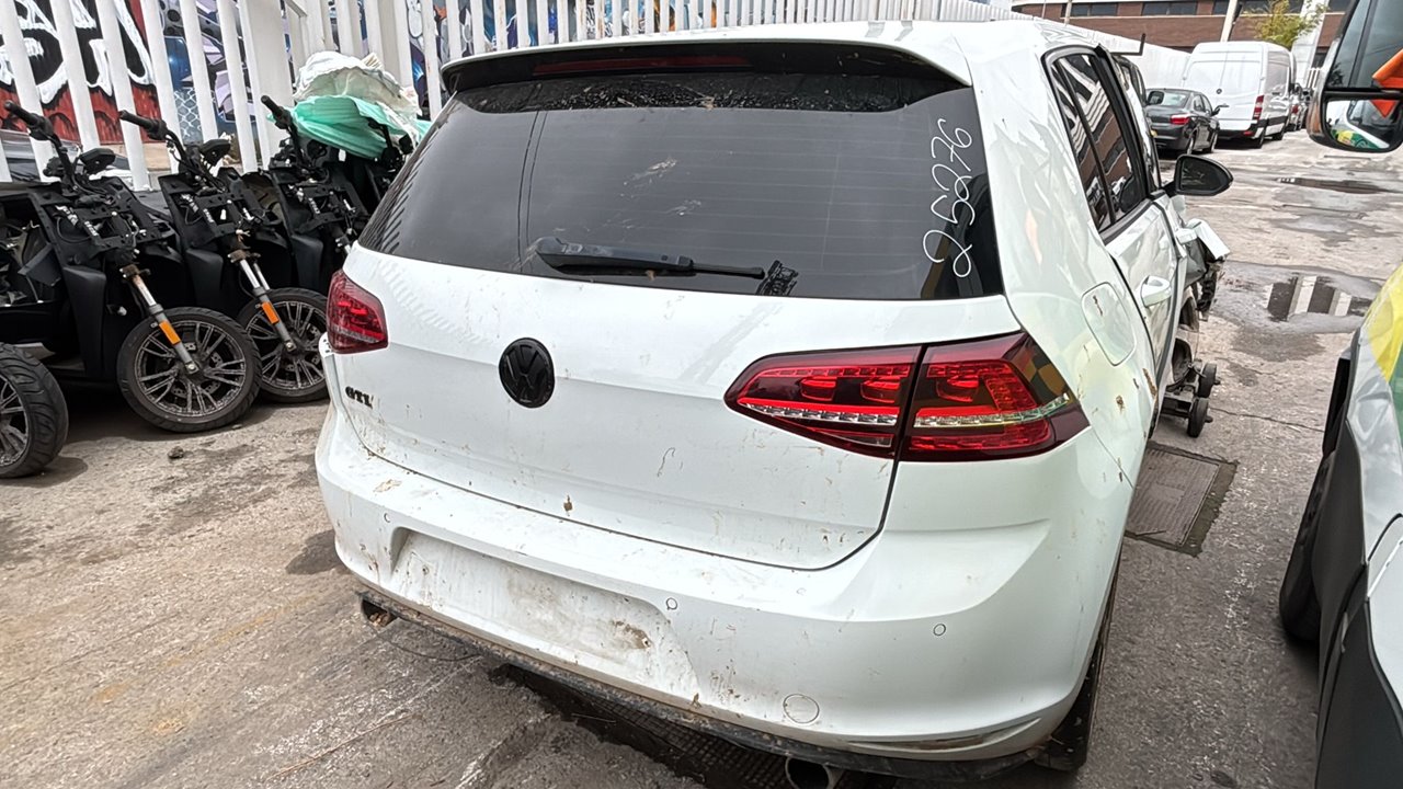 VOLKSWAGEN GOLF VII LIM. GTI BlueMotion Motor 2,0 Ltr. - 162 kW TSI