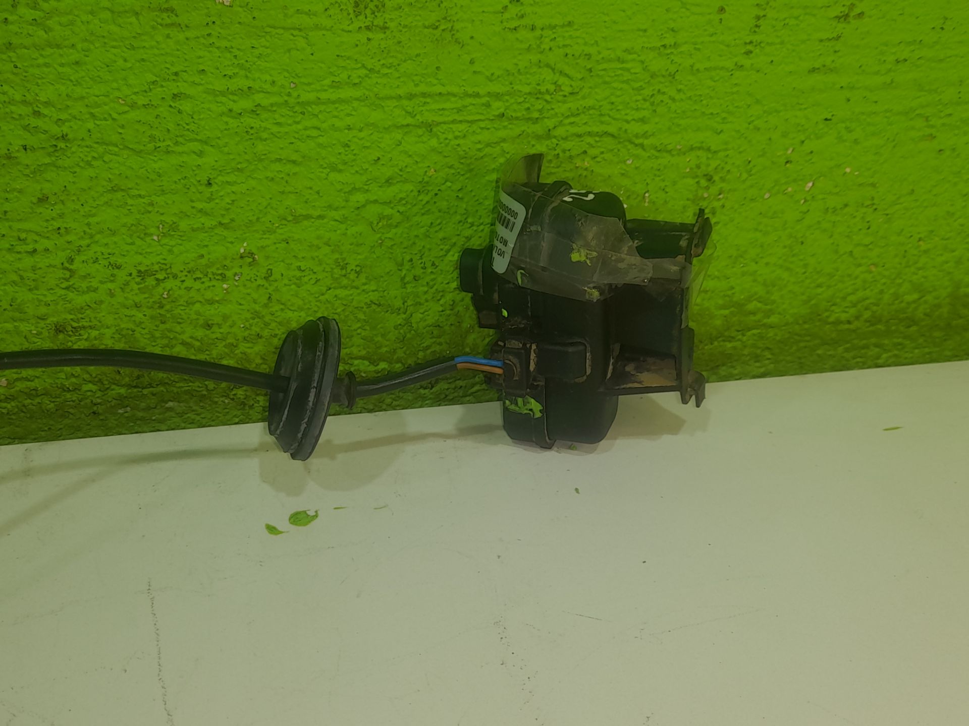 MOTOR CIERRE TAPA COMBUSTIBLE VOLKSWAGEN TIGUAN (5N2) Country 4Motion BlueMotion