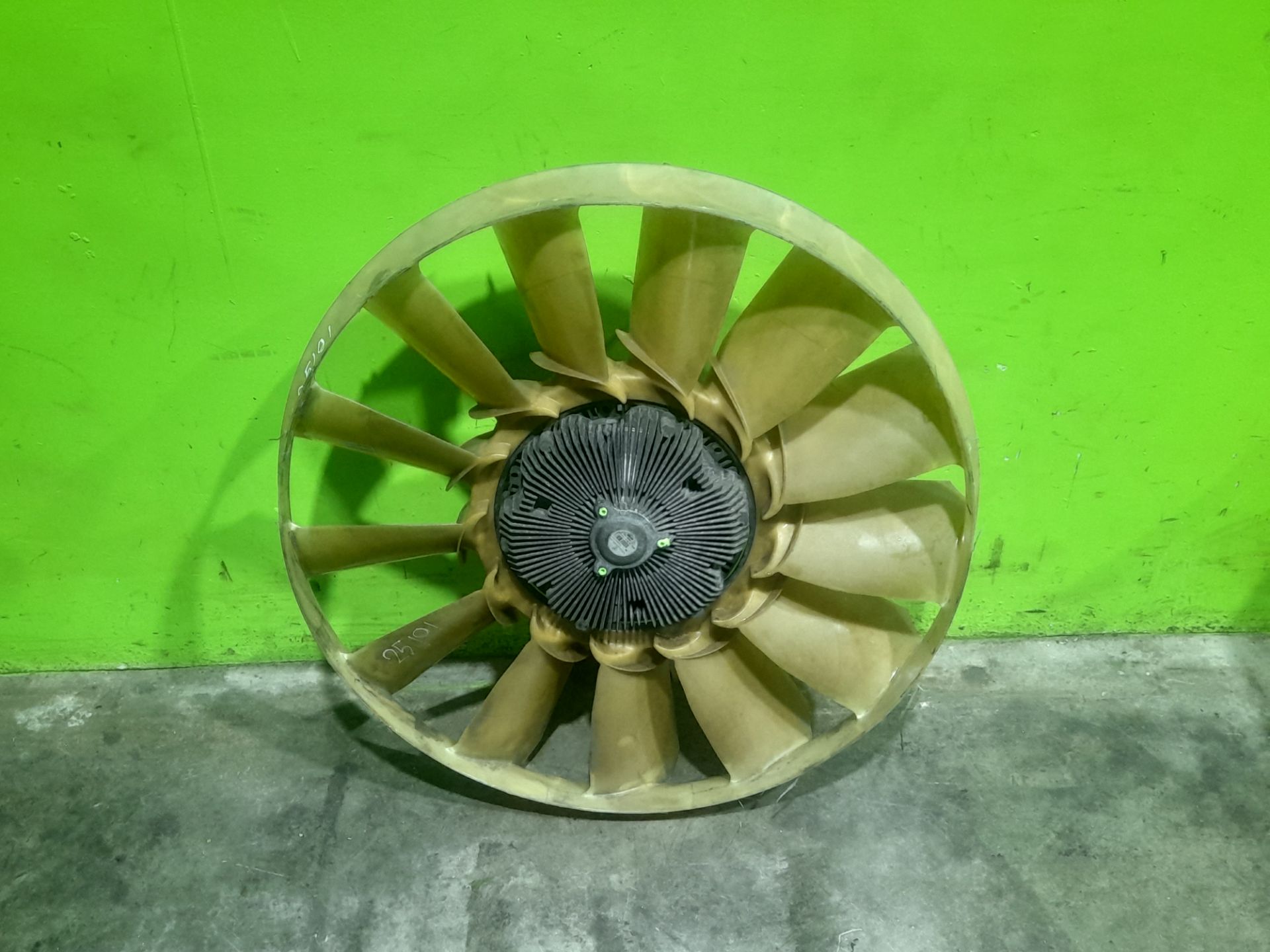 VENTILADOR VISCOSO MOTOR MERCEDES-BENZ ACTROS BM 963.XXX 2-ACHSER 18XX 4x2 Sattelzugmaschine L BigSpace