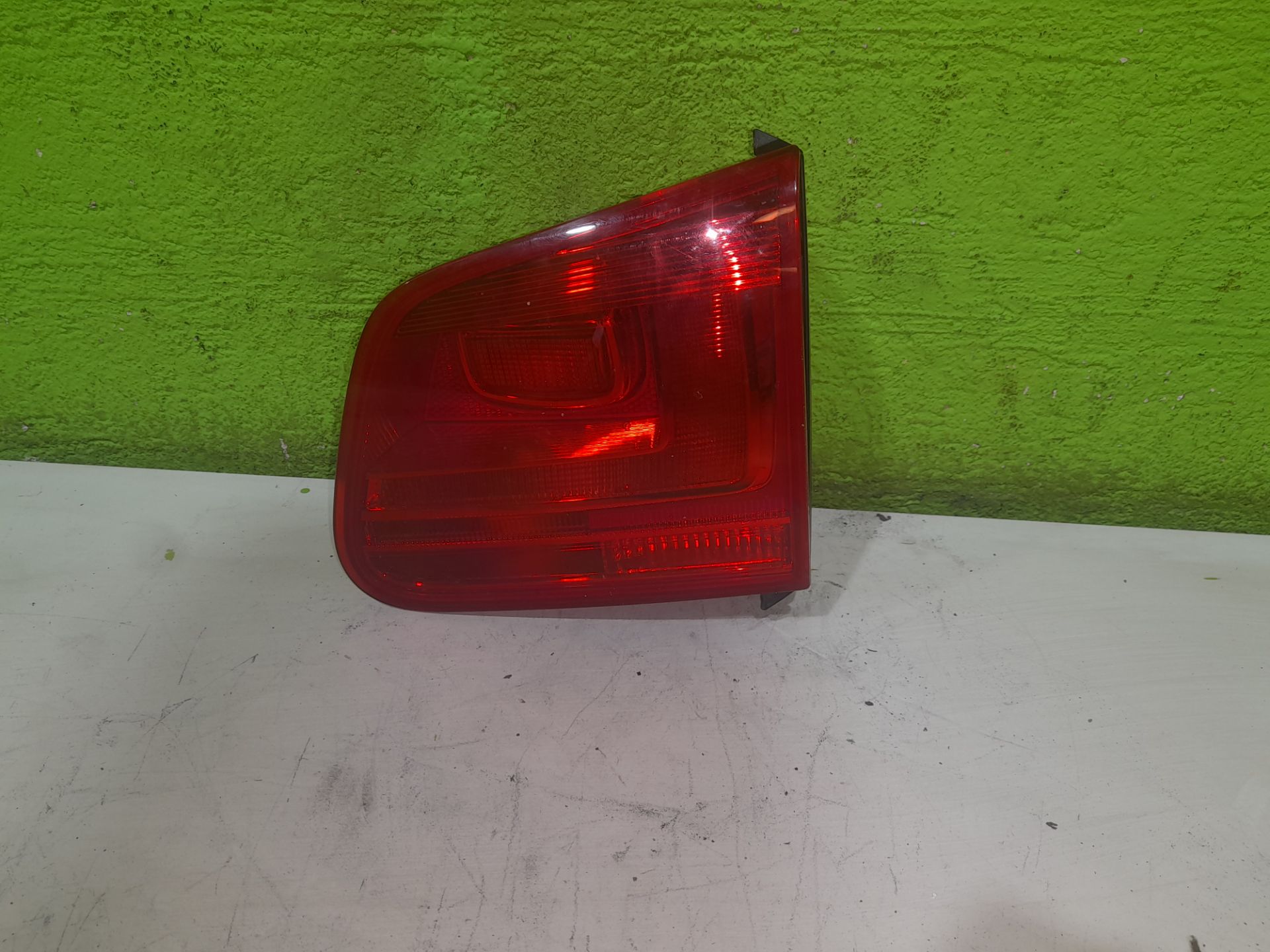 PILOTO INTERIOR TRASERO DERECHO VOLKSWAGEN TIGUAN (5N2) Country 4Motion BlueMotion