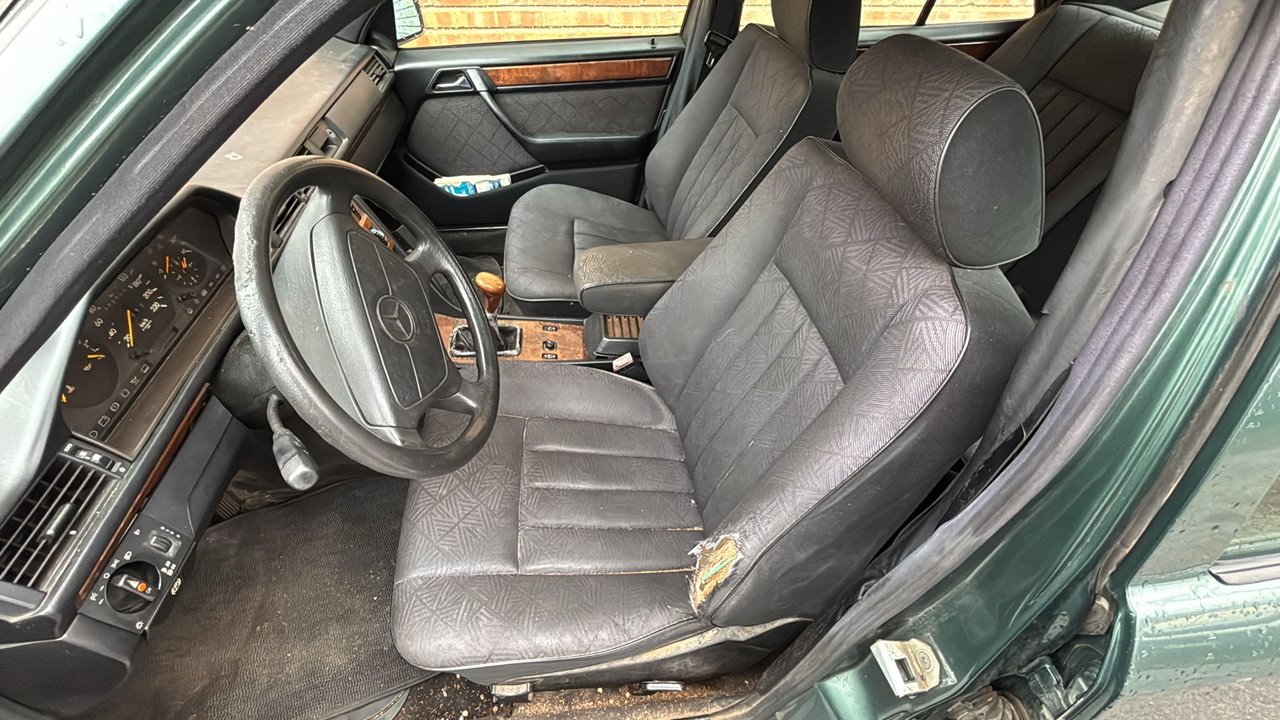 MERCEDES-BENZ CLASE E (W124) BERLINA E 300 Diesel (124.131) Motor 3,0 Ltr. - 100 kW Diesel CAT