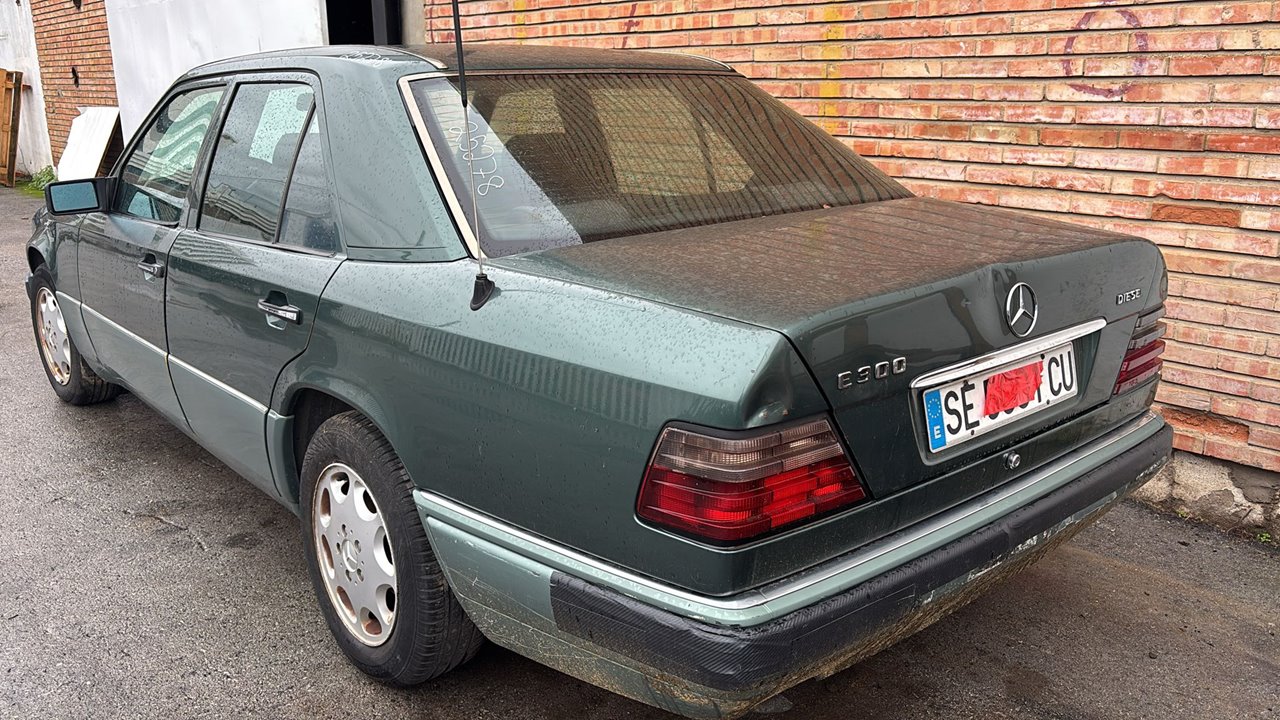 MERCEDES-BENZ CLASE E (W124) BERLINA E 300 Diesel (124.131) Motor 3,0 Ltr. - 100 kW Diesel CAT