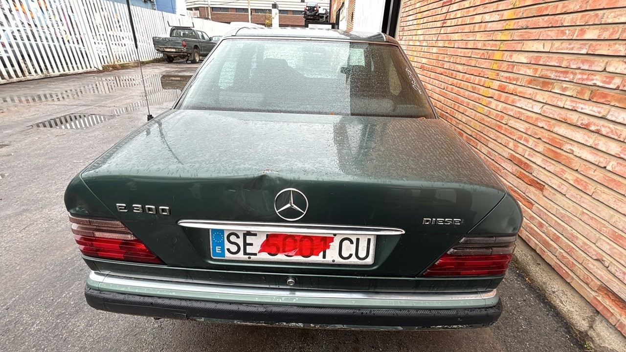 MERCEDES-BENZ CLASE E (W124) BERLINA E 300 Diesel (124.131) Motor 3,0 Ltr. - 100 kW Diesel CAT
