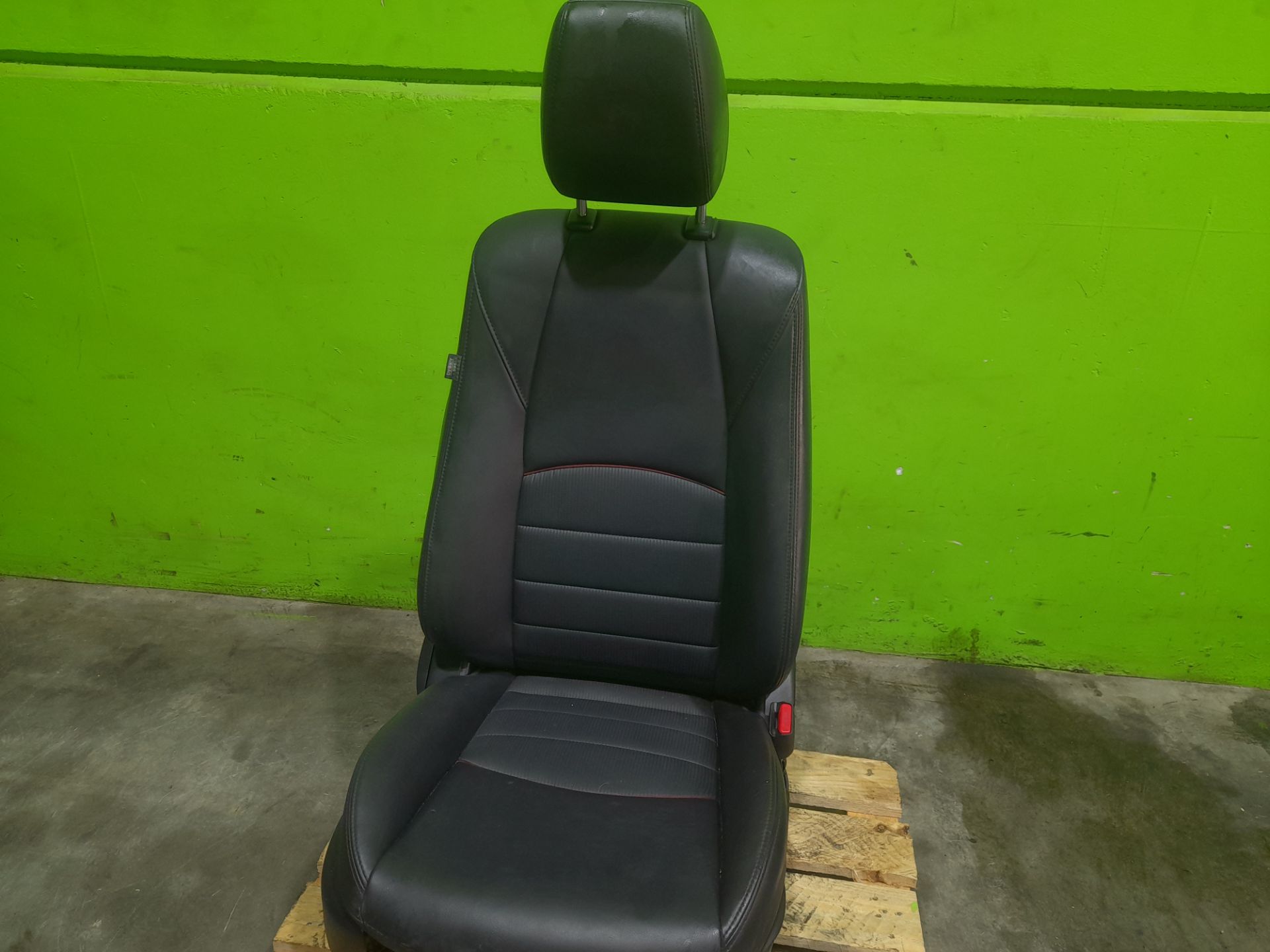 ASIENTO DELANTERO DERECHO MAZDA CX-3 Center-Line