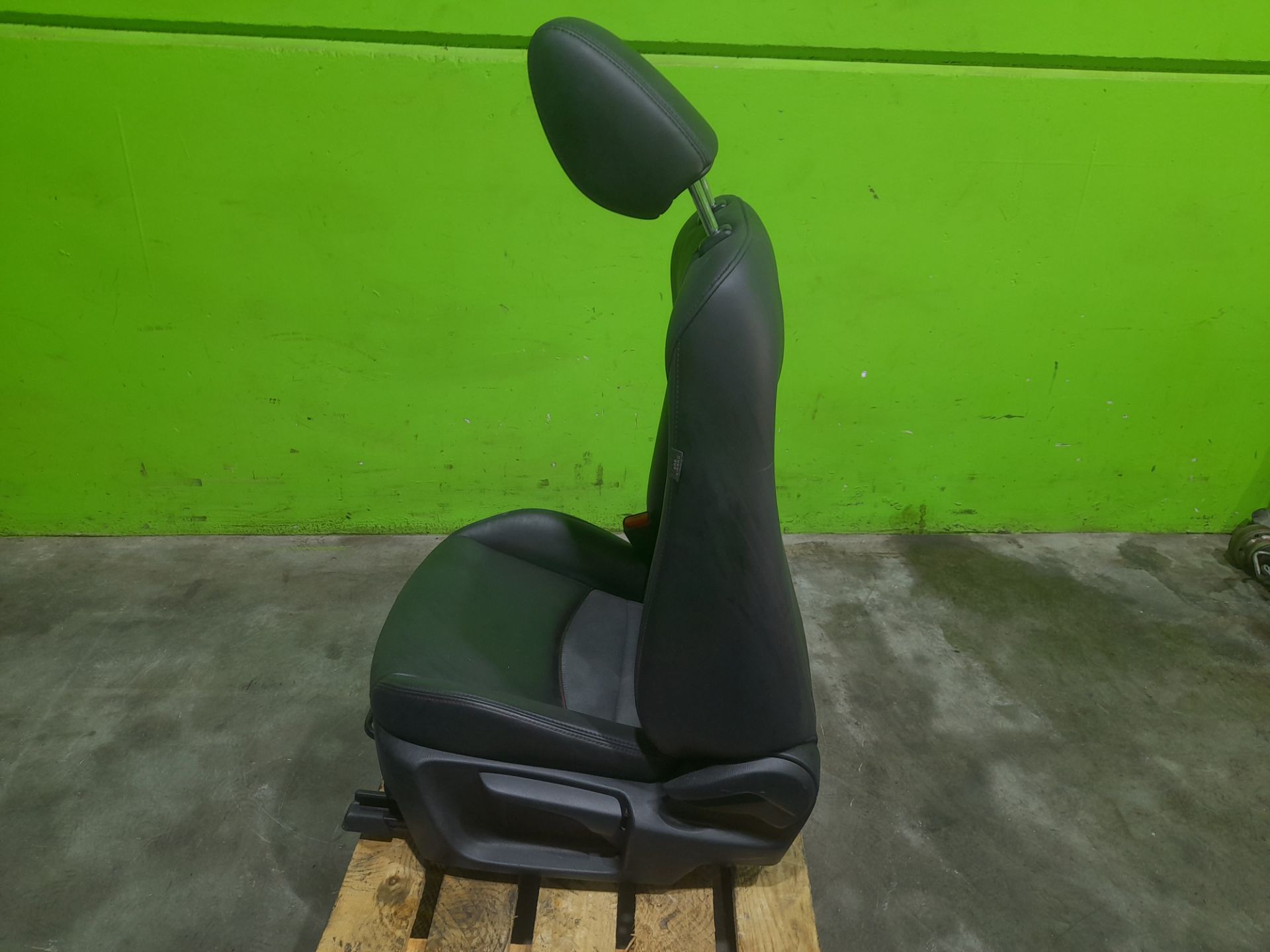ASIENTO DELANTERO IZQUIERDO MAZDA CX-3 Center-Line