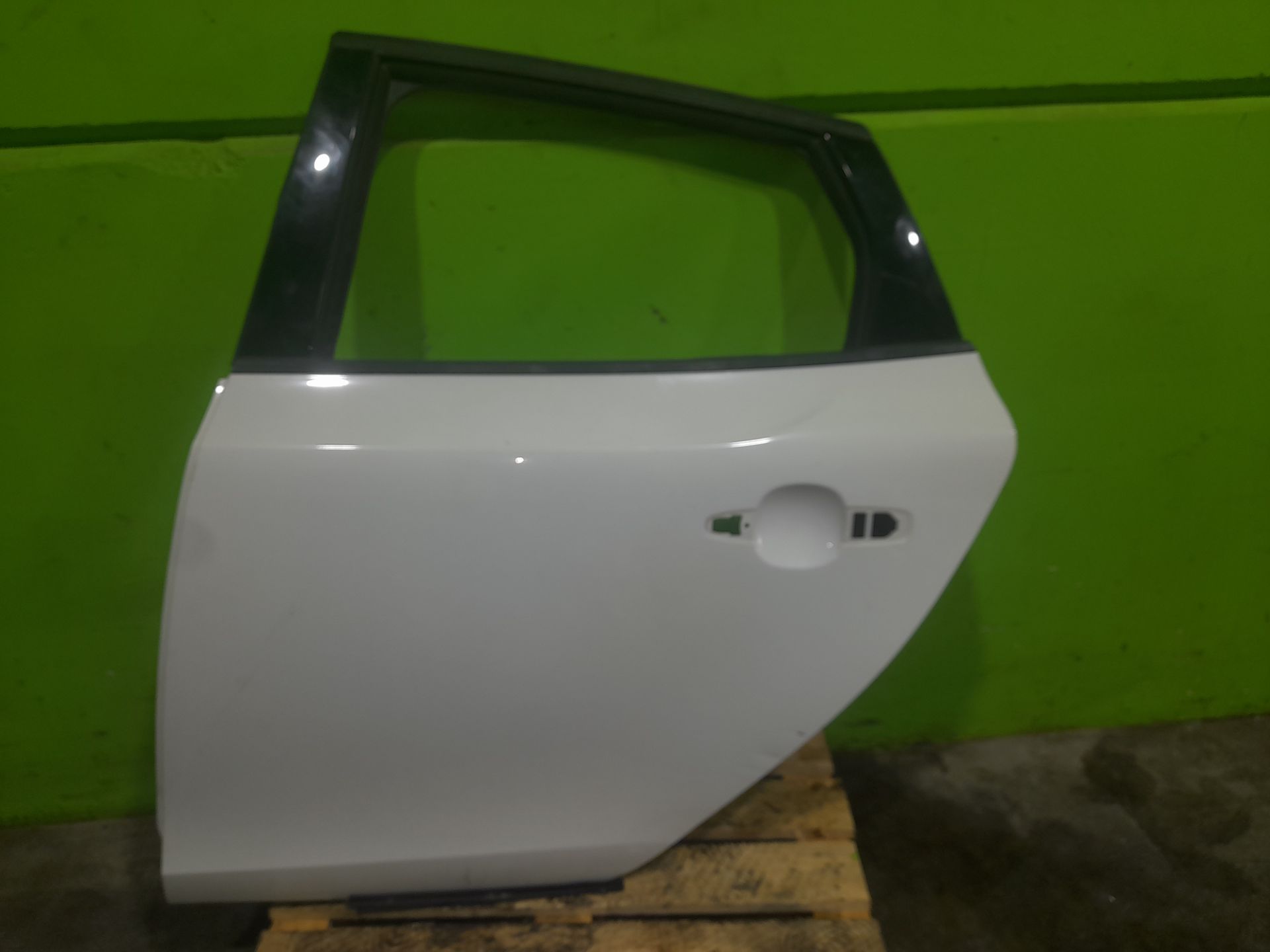 PUERTA TRASERA IZQUIERDA VOLVO V40 CROSS COUNTRY (2012-0) Basis
