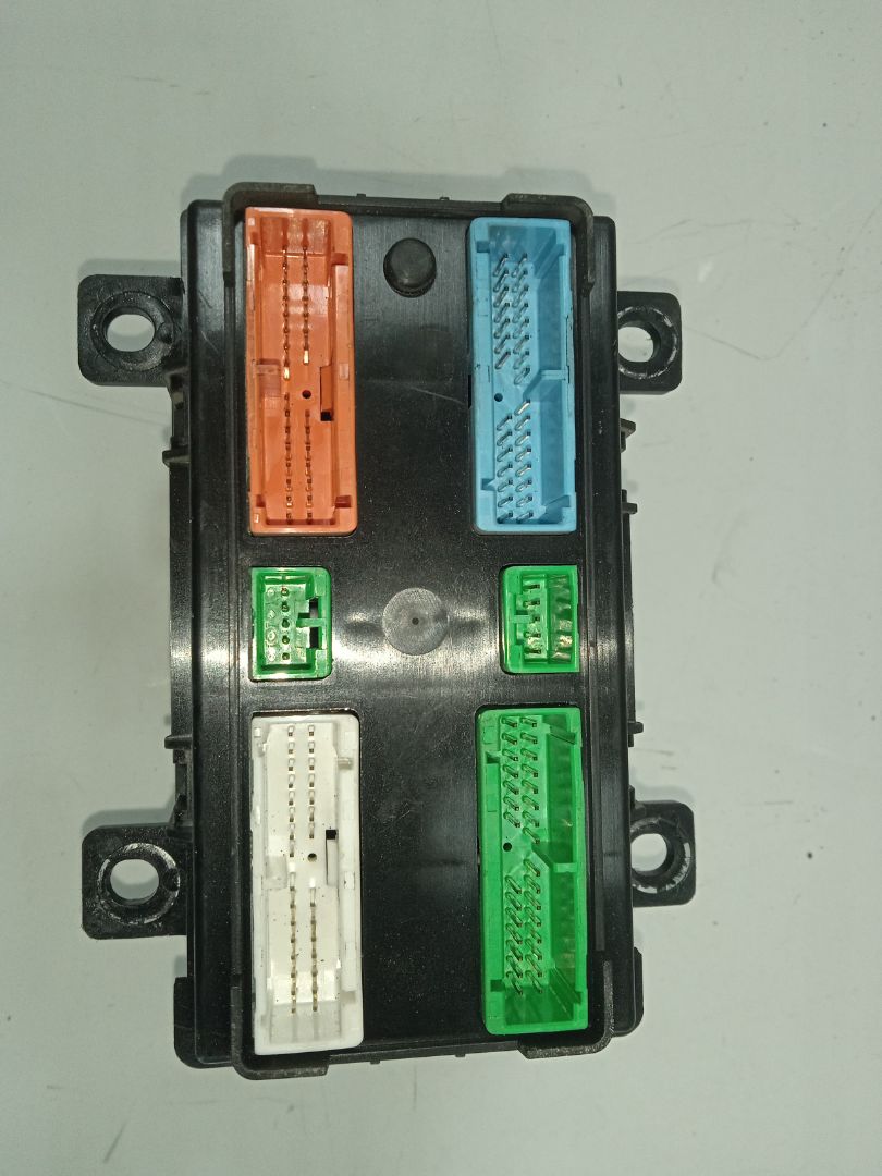 MODULO ELECTRONICO RENAULT MIDLUM FG   XXX.10                   E4 Cabina doble