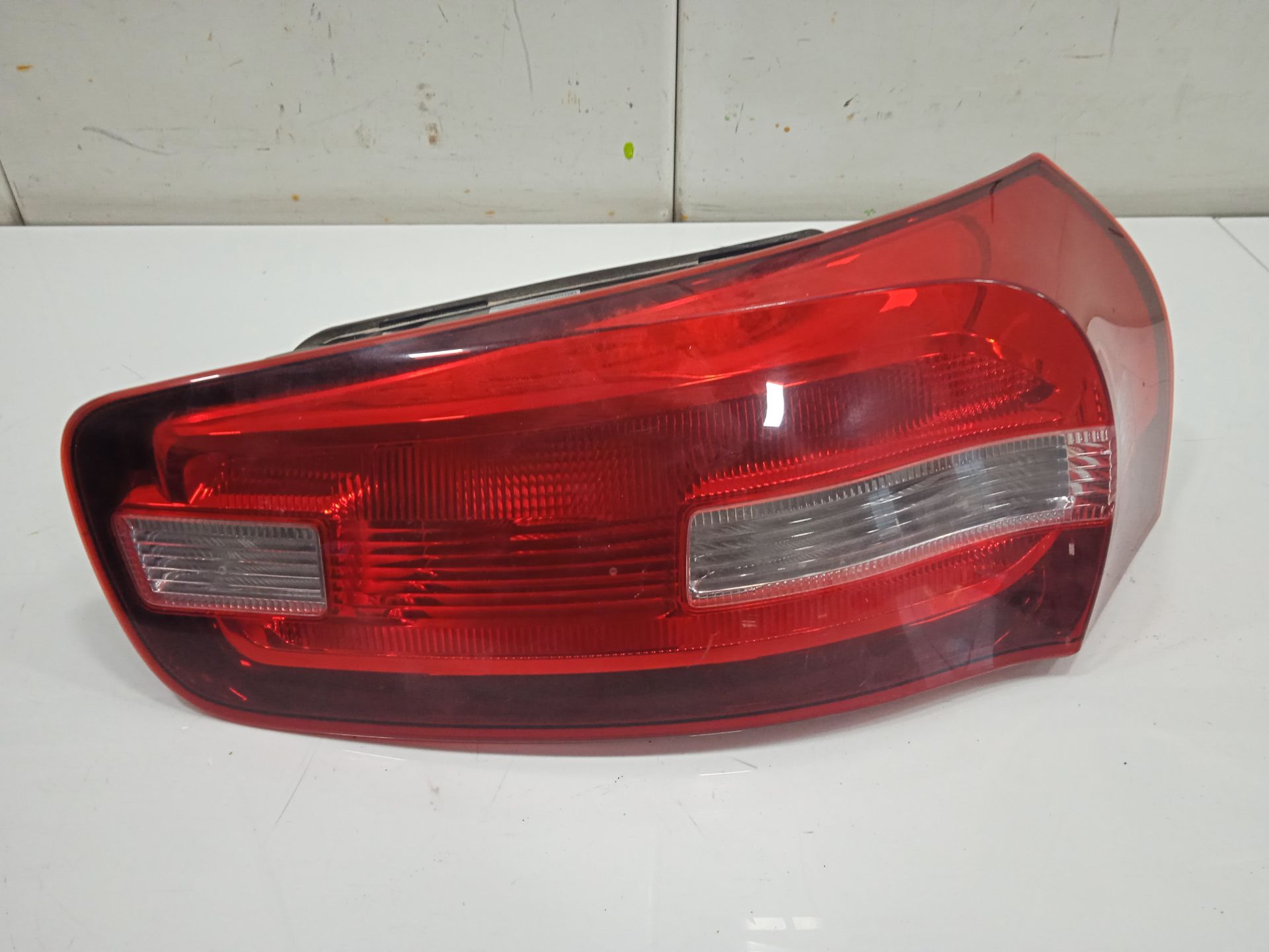 PILOTO TRASERO DERECHO CITROEN C4 PICASSO Attraction