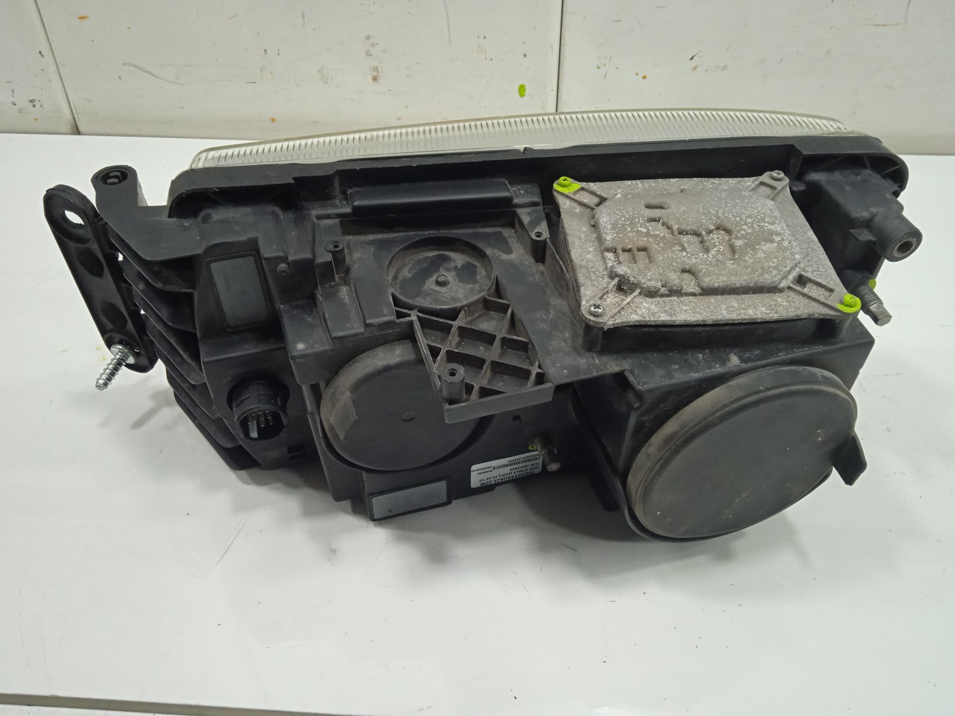 FARO IZQUIERDO IVECO STRALIS (AD/AT) FG AD T/P                    4x2 Tráfico urbano