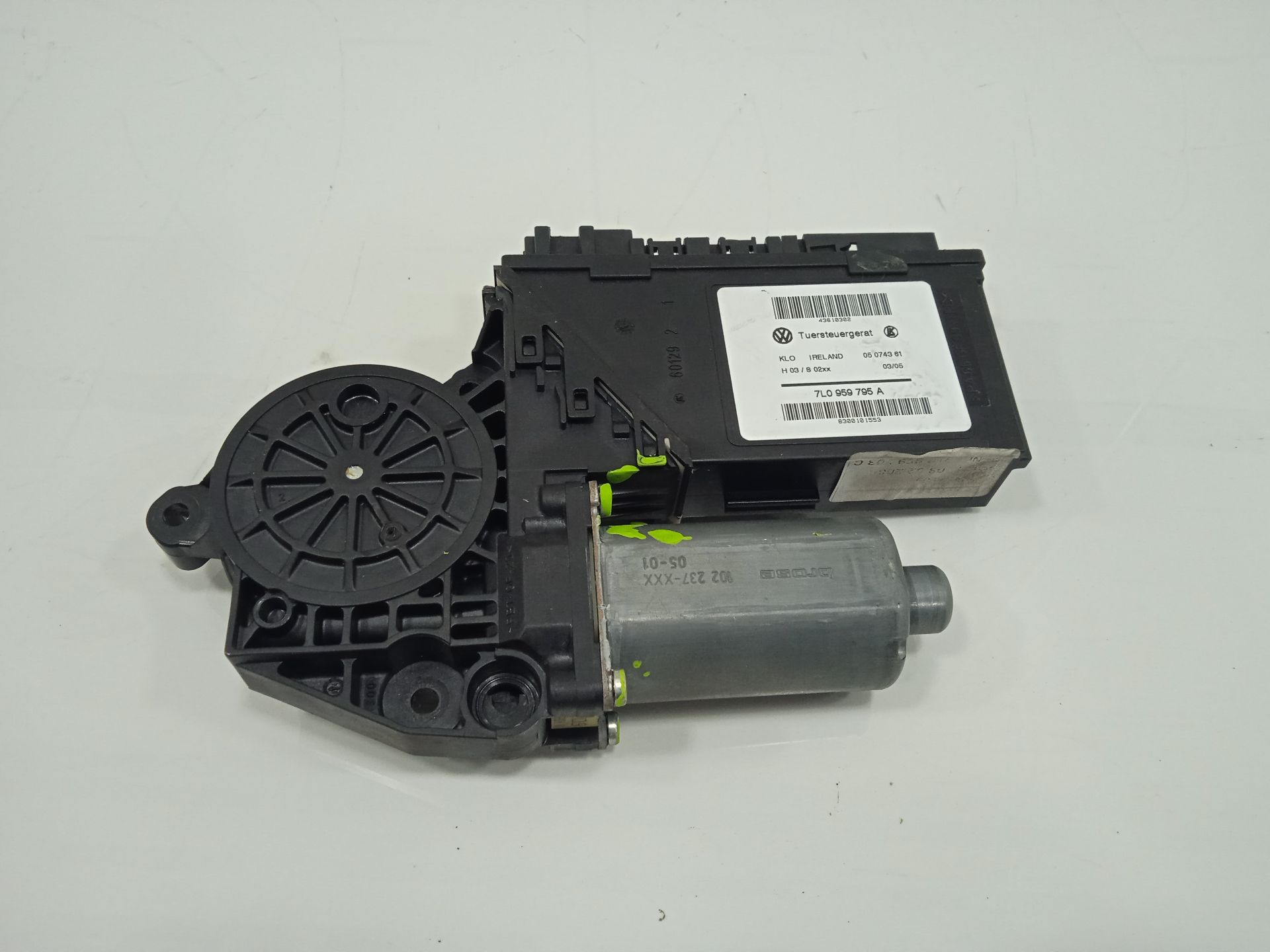 MOTOR ELEVALUNAS DELANTERO IZQUIERDO VOLKSWAGEN TOUAREG (7L6) V6 TDI