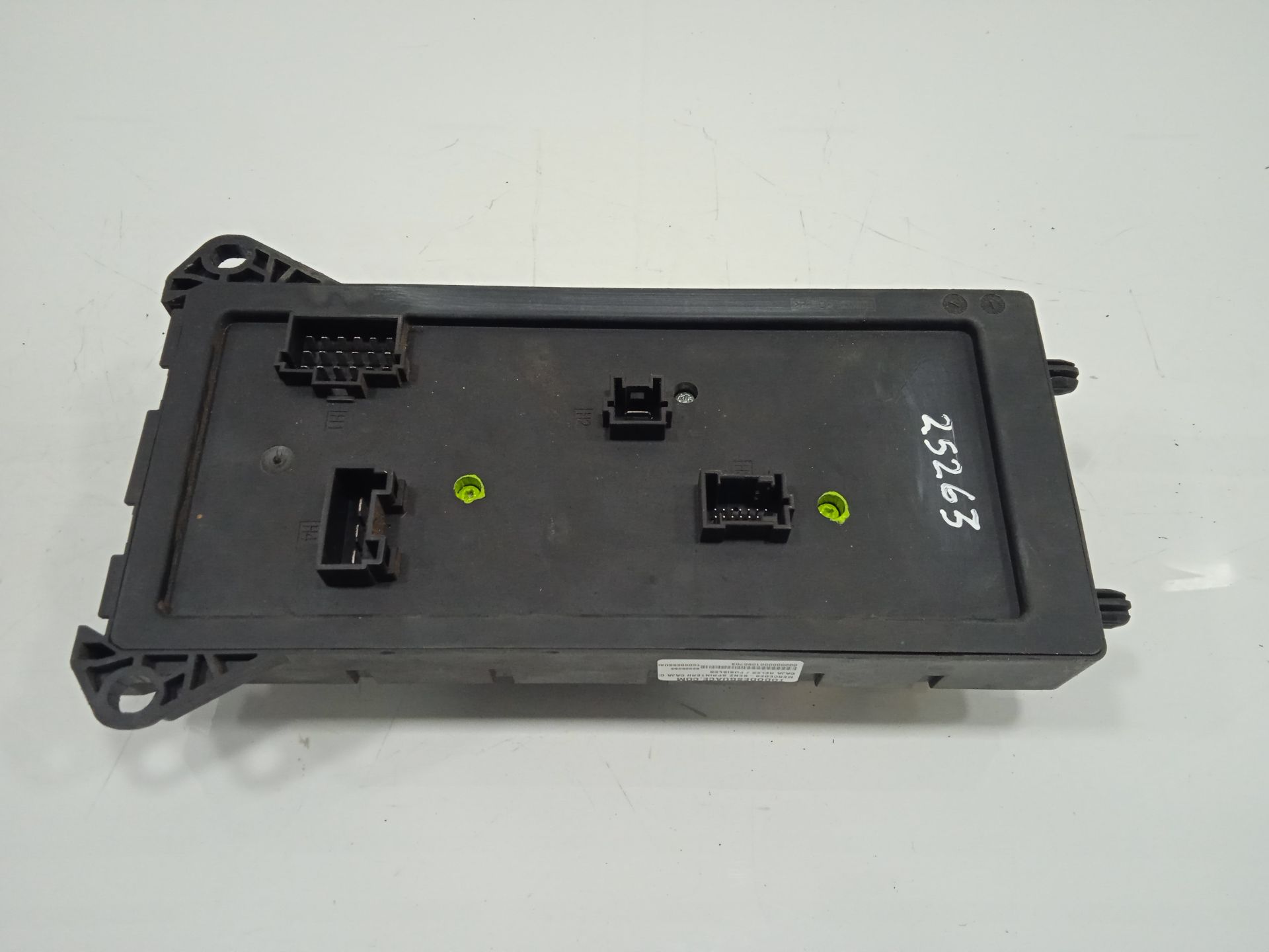 CAJA RELES / FUSIBLES MERCEDES-BENZ SPRINTERII CAJA CERRADA (DESDE 01.06) 210/211/213/214/216 CDI (906.611/613)
