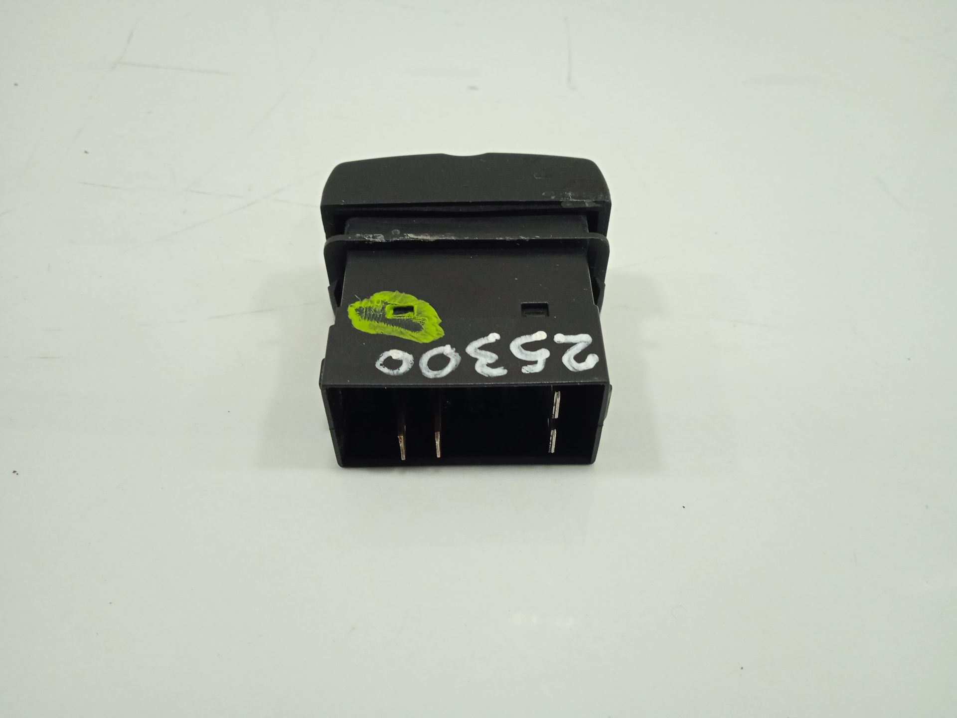 INTERRUPTOR IVECO STRALIS (AD/AT) FG AD T/P                    4x2 Tráfico urbano