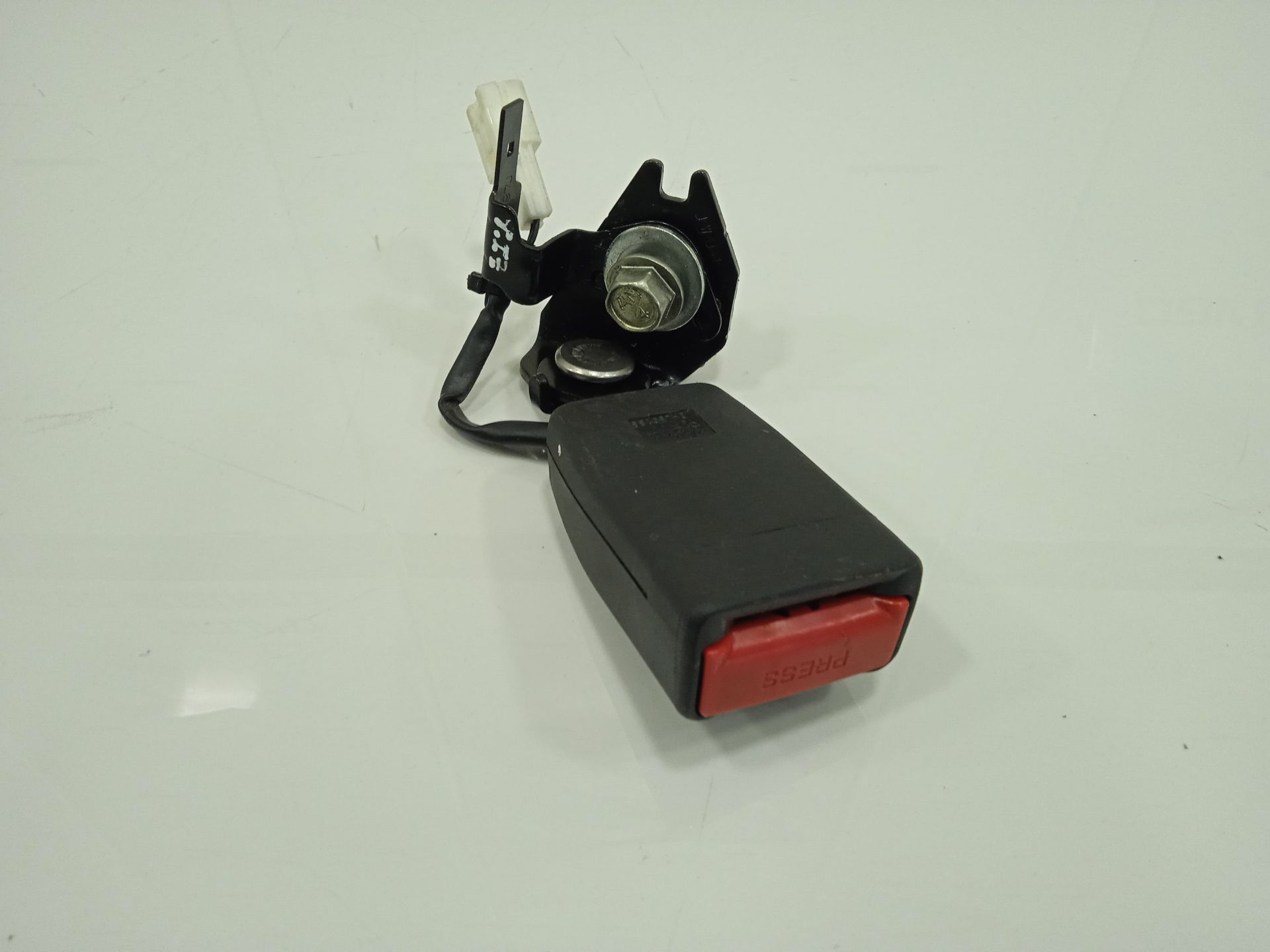 ANCLAJE CINTURON TRASERO IZQUIERDO MAZDA CX-3 Center-Line
