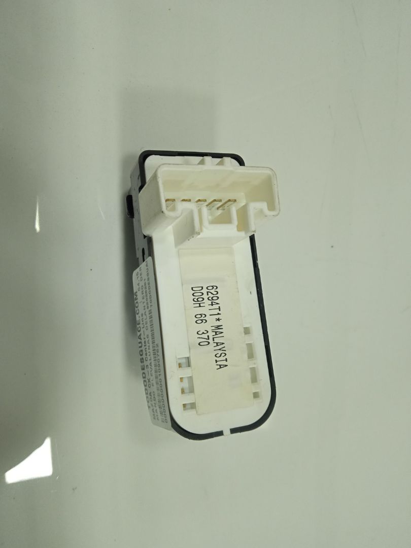 MANDO ELEVALUNAS DELANTERO DERECHO MAZDA CX-3 Center-Line